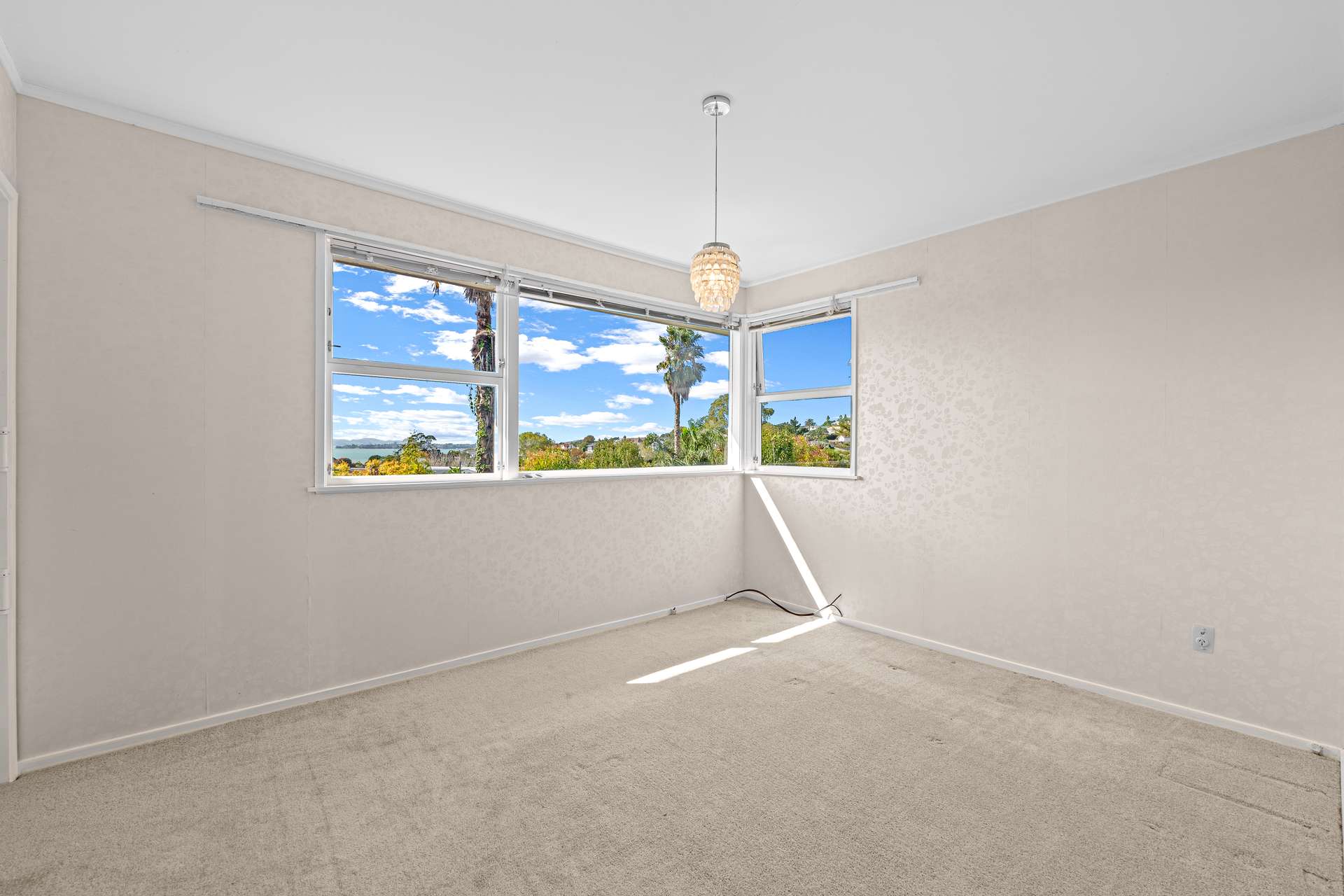 63 Advene Road photo 13