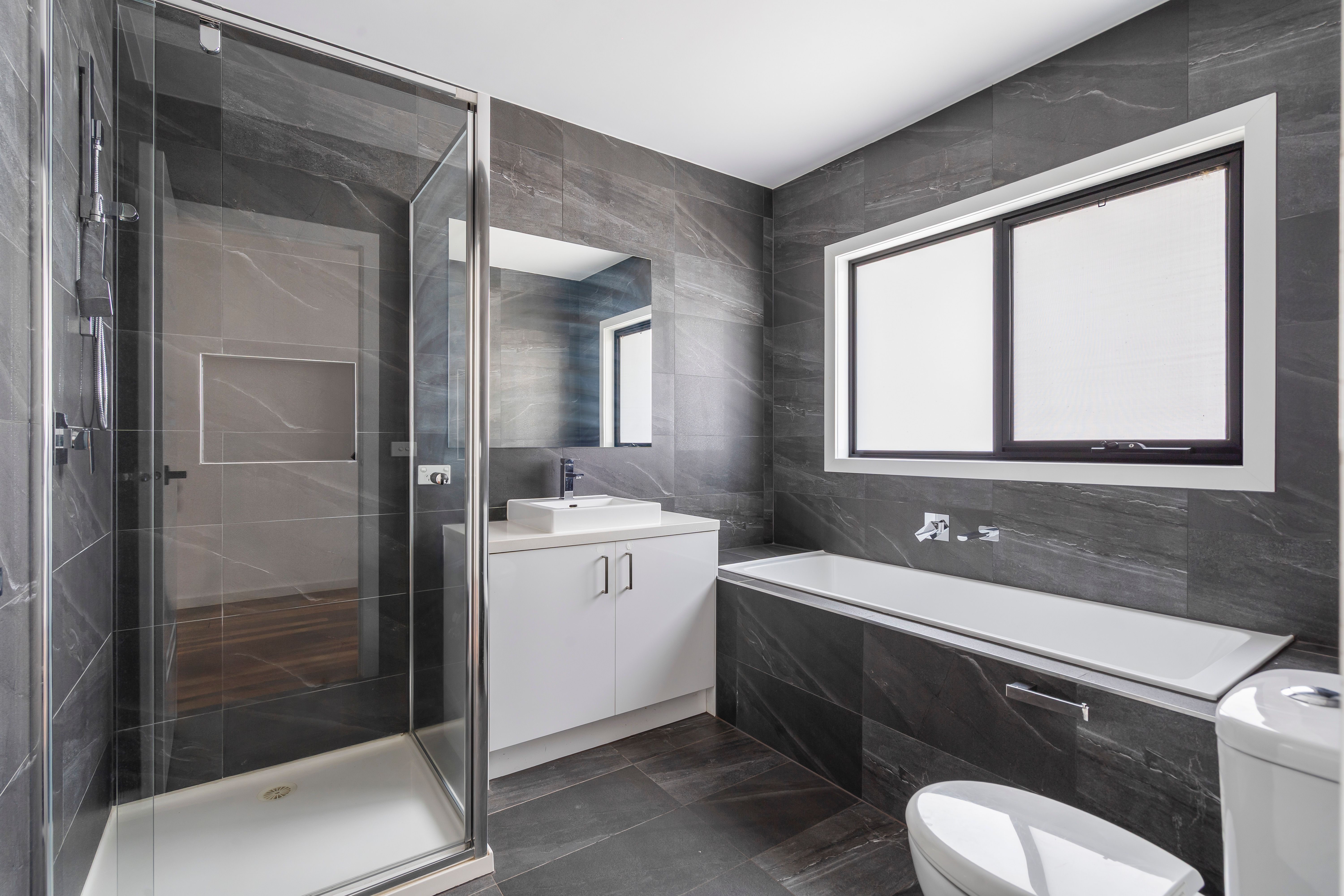8B Kadana Street — photo 10 of 11