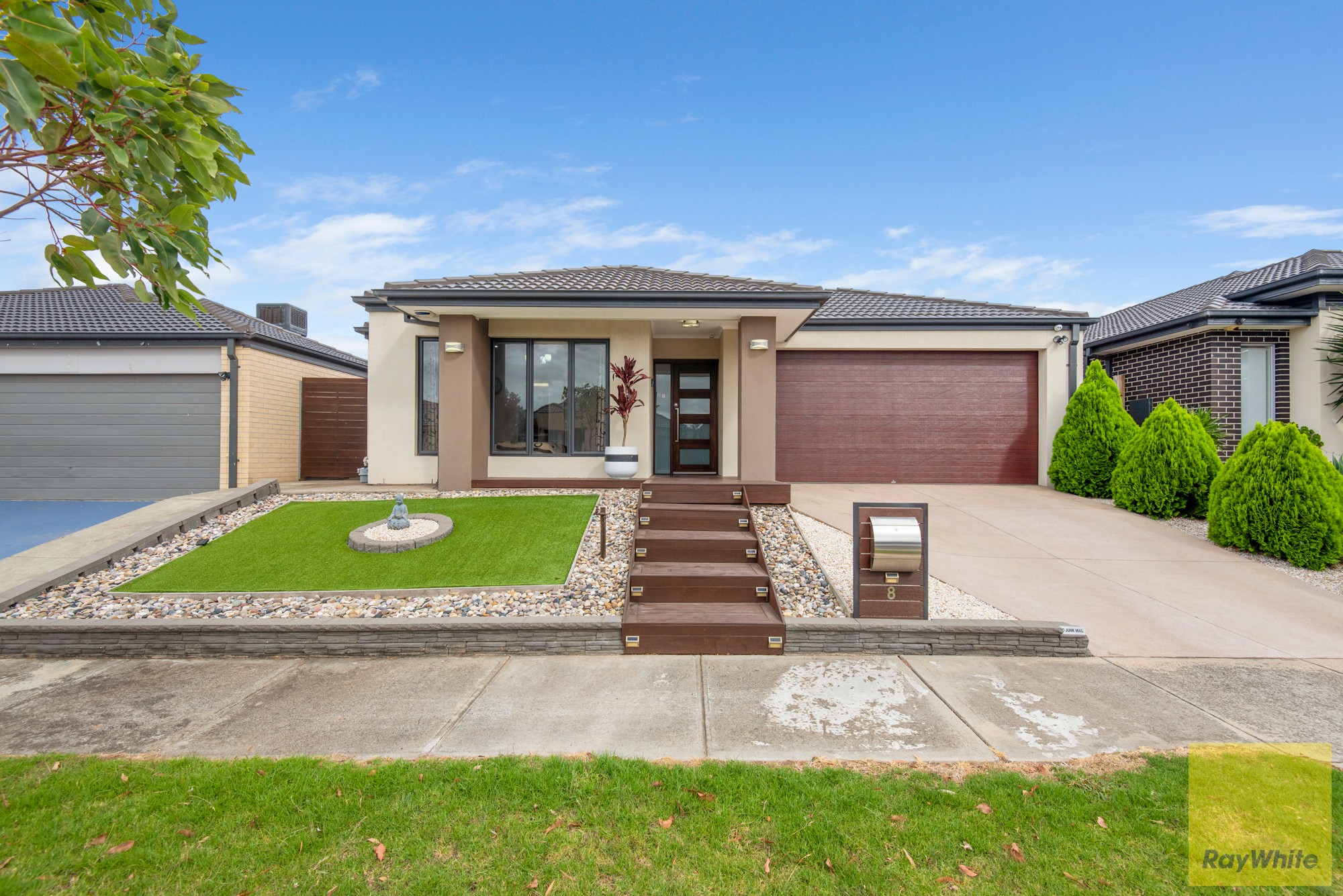 8 Plume Place, Point Cook, VIC 3030