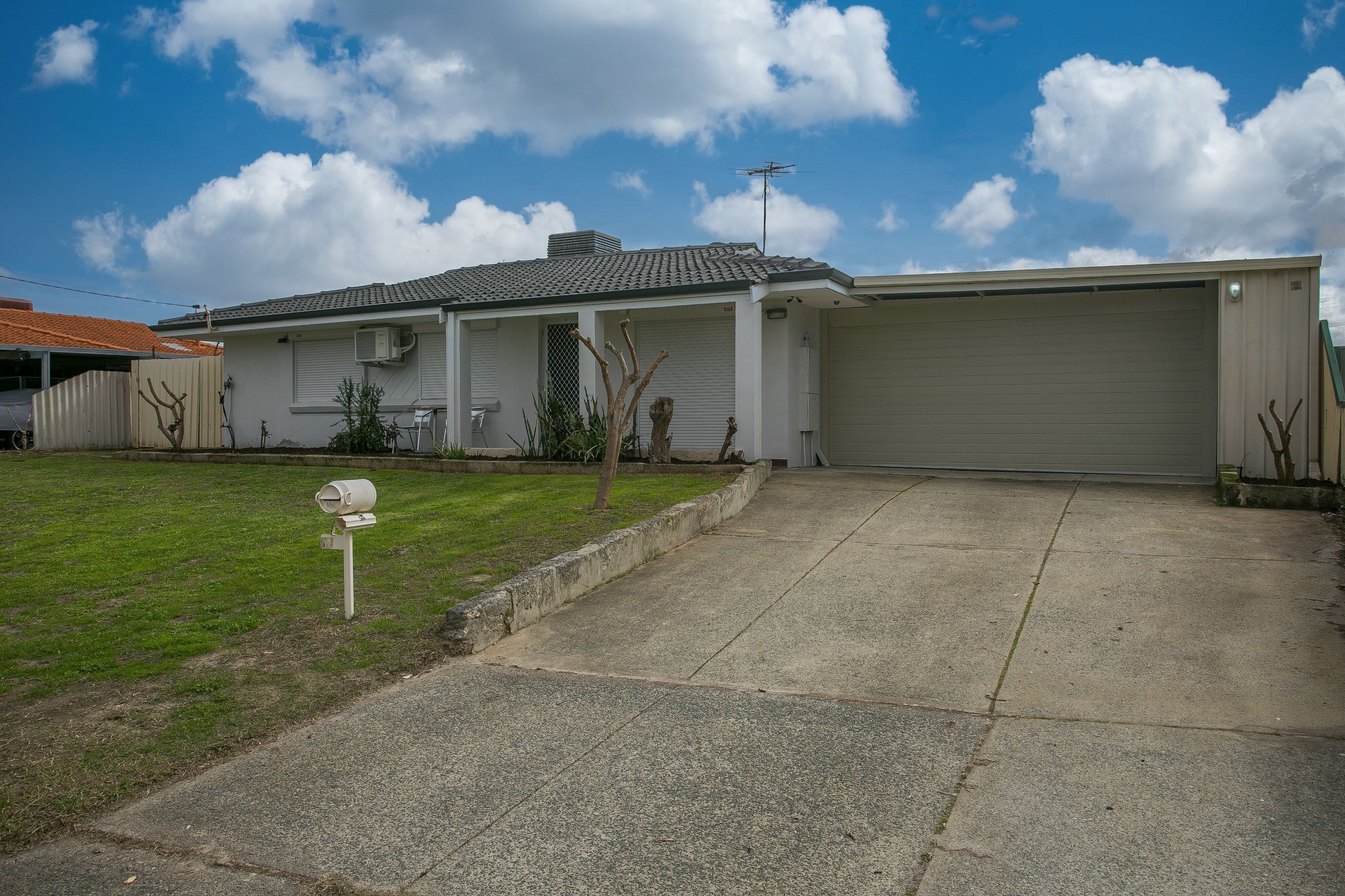 10 Roderick Close, Gosnells, WA 6110