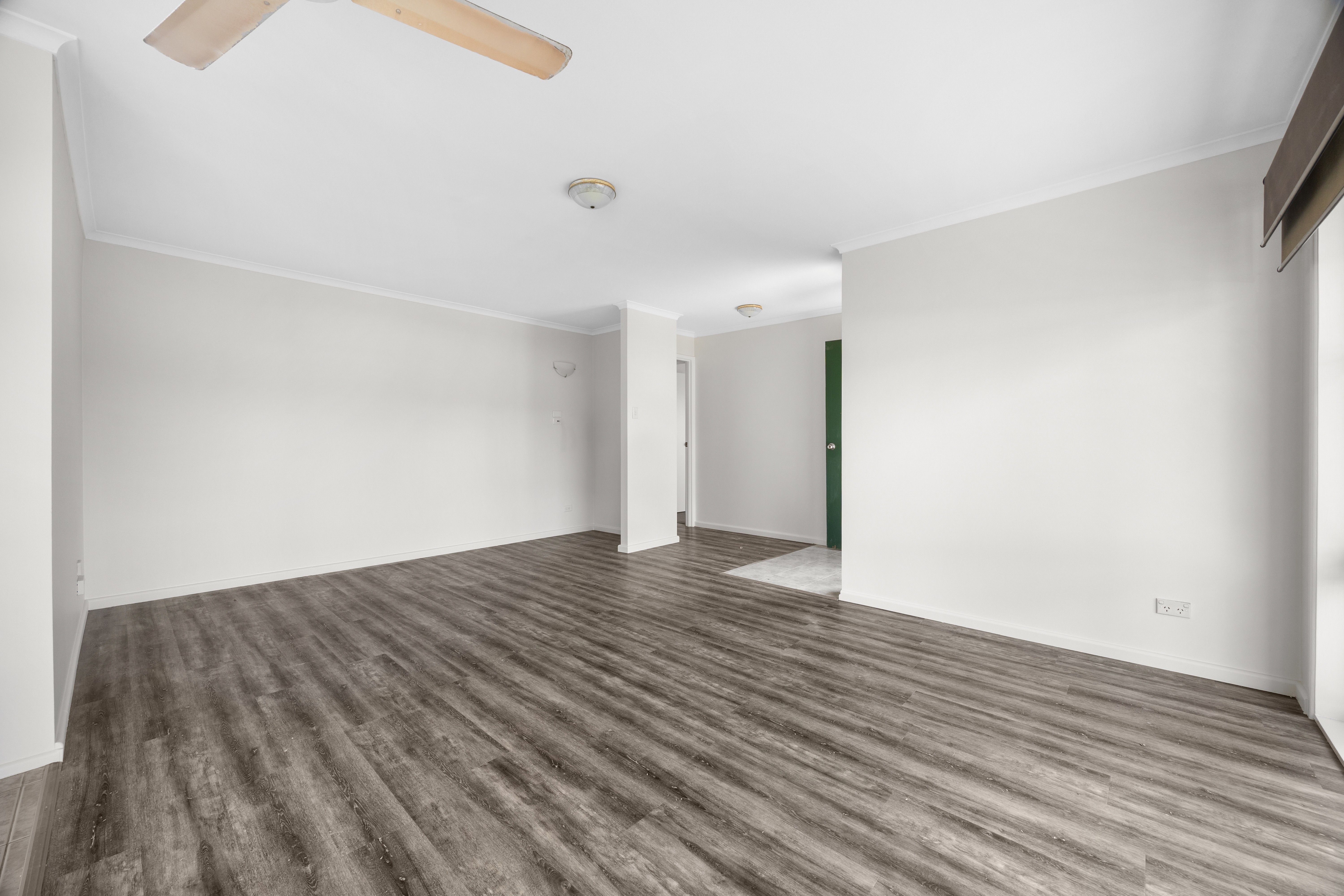 15 Saturn Crescent — photo 4 of 25