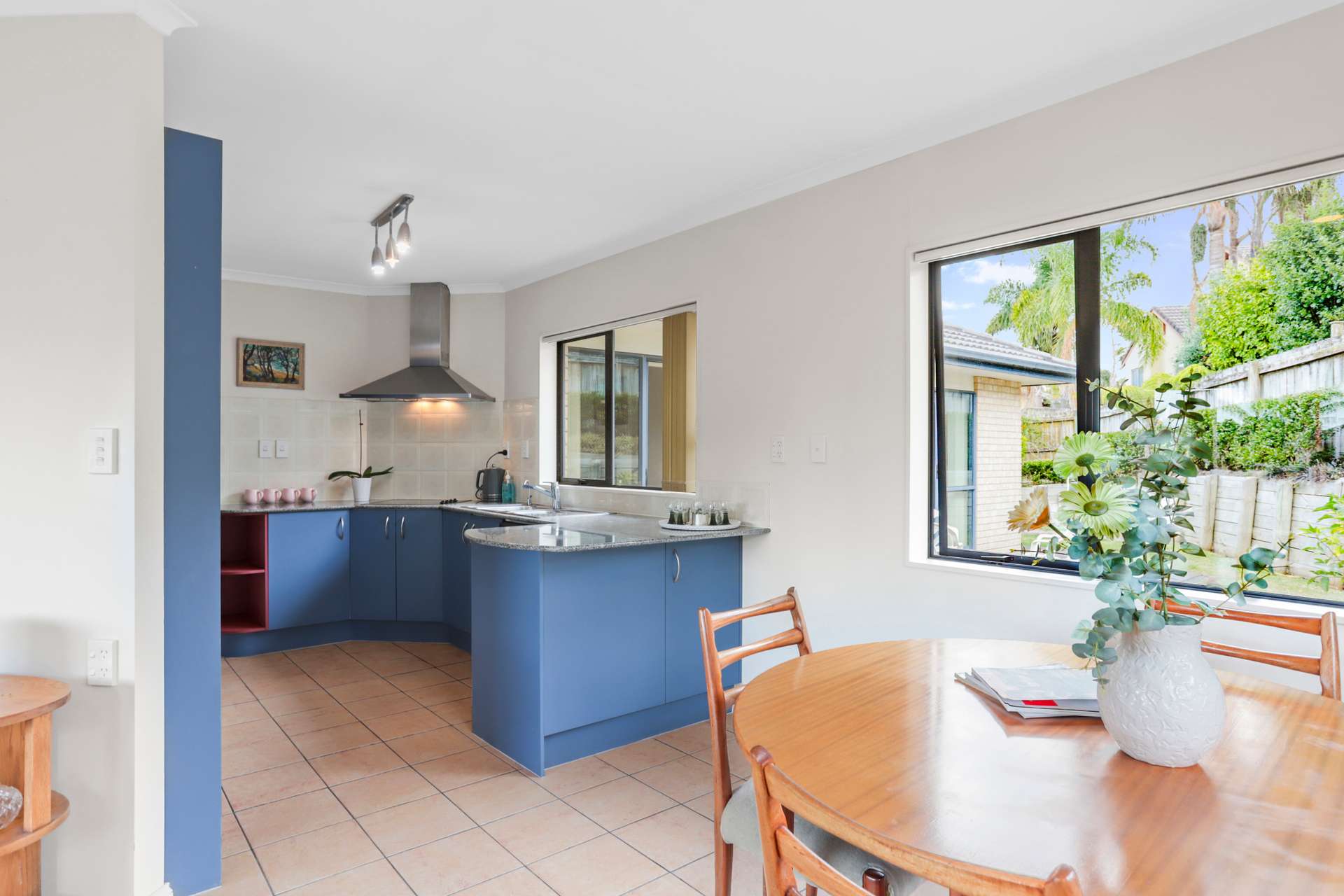 6 Rosebay Rise photo 5