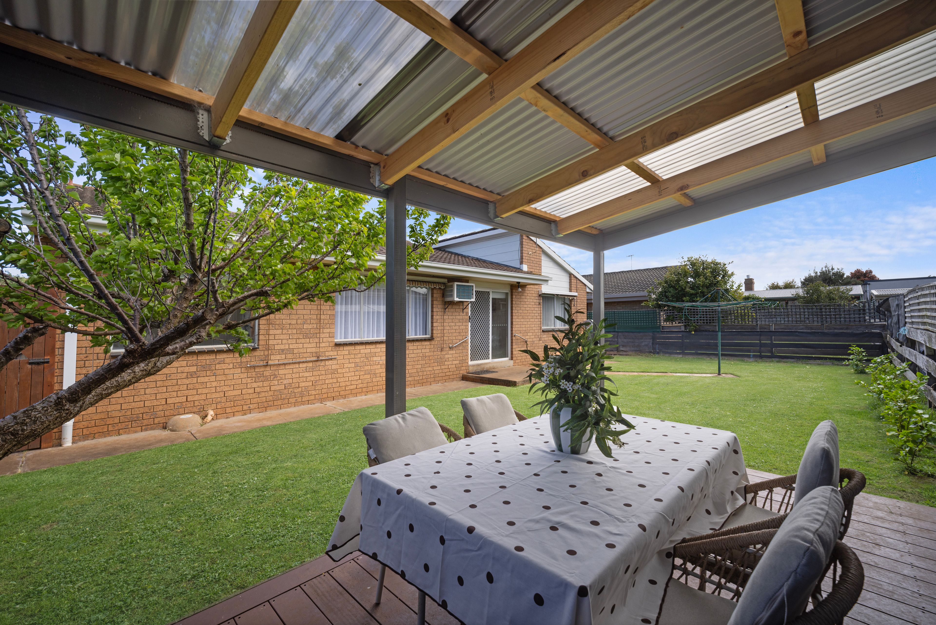8 Amaroo Court — photo 8 of 10
