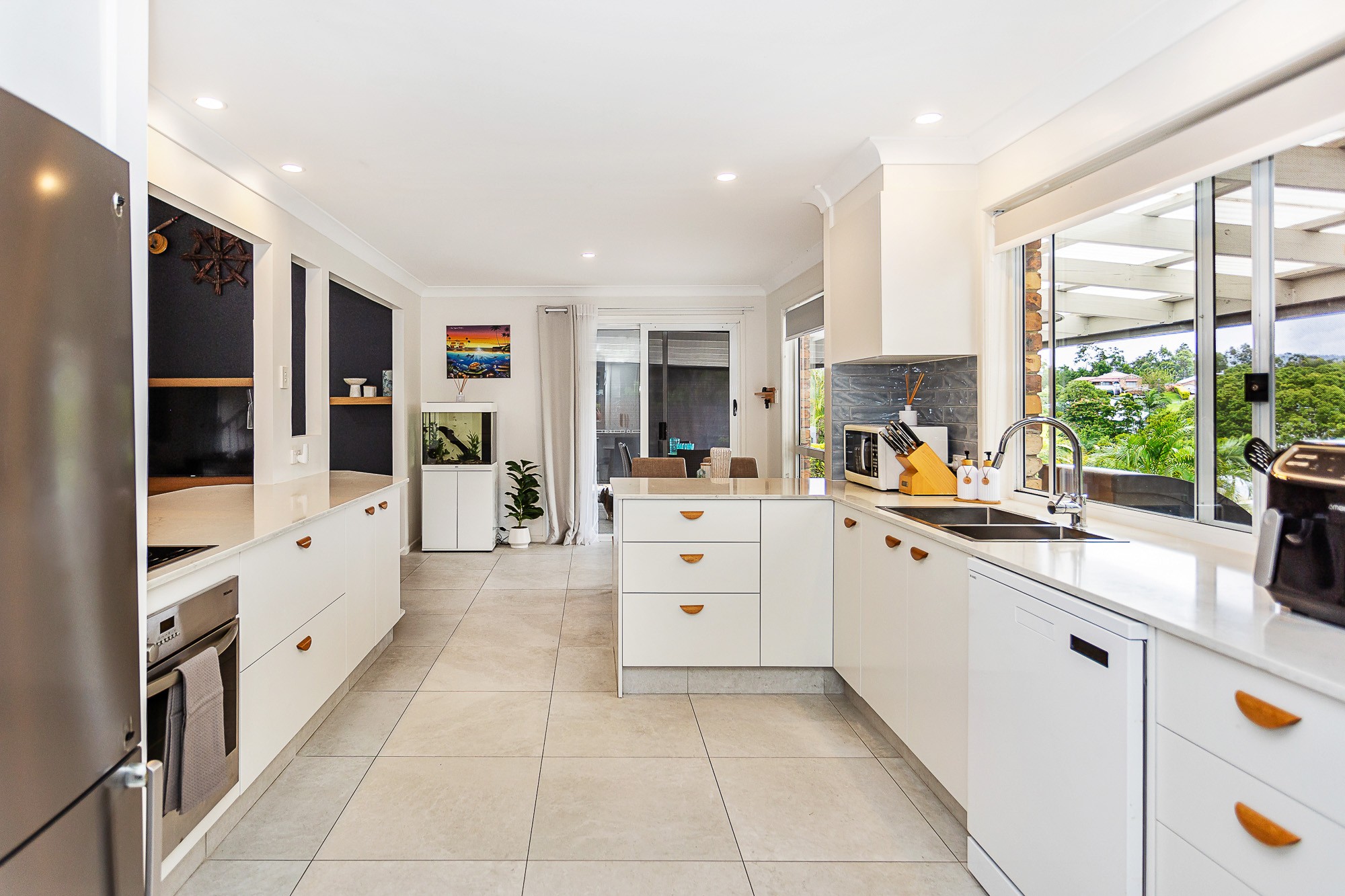 3 Ardrossan Place, Highland Park, QLD 4211