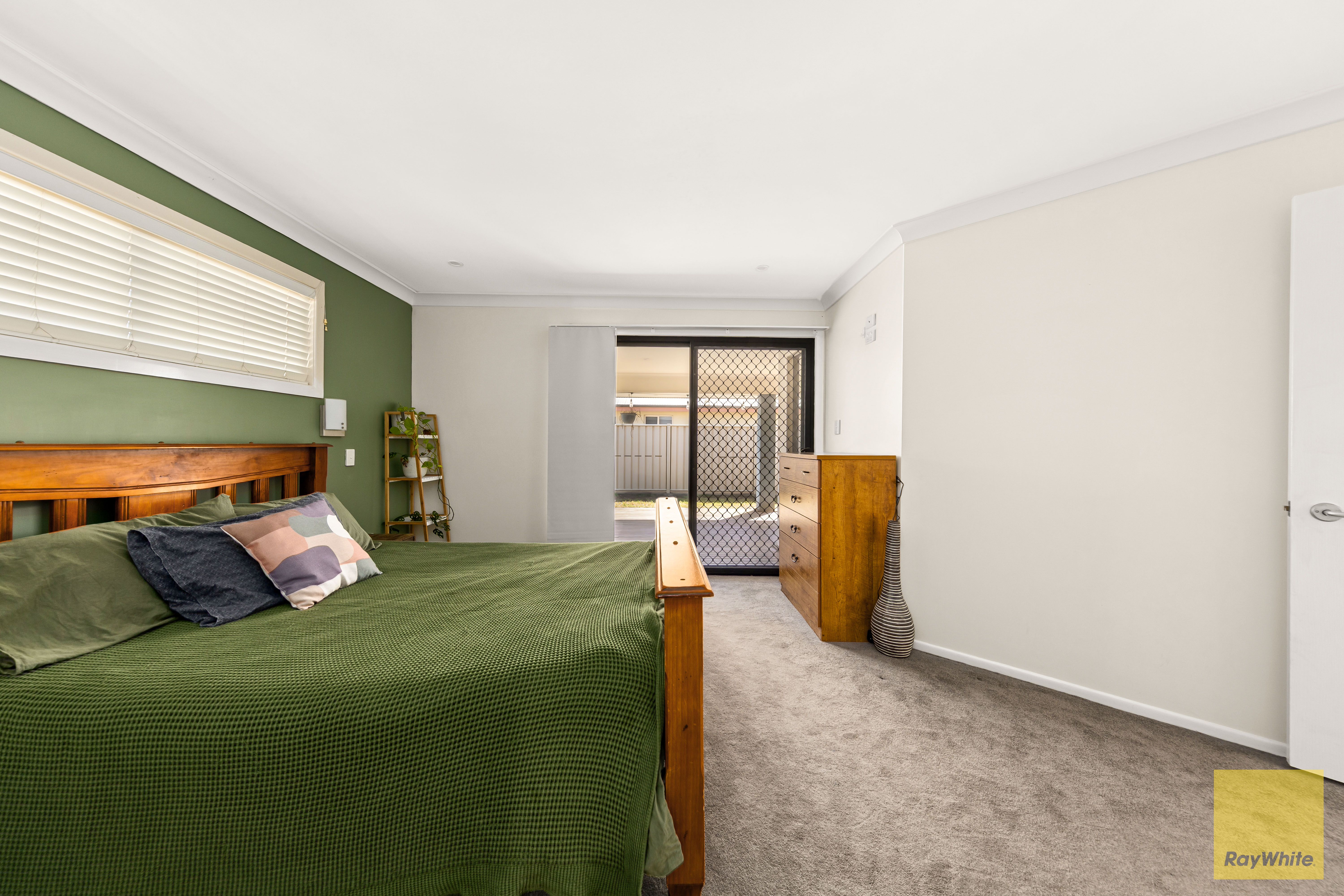 43 Crinum Crescent — photo 11 of 21