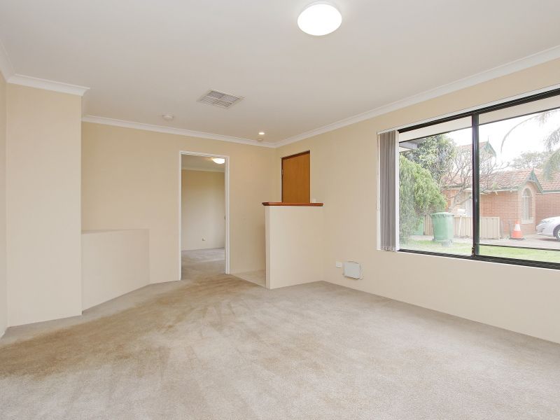 12 Selwyn Place, Rivervale, WA 6103