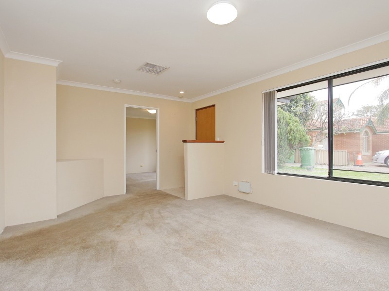 12 Selwyn Place, Rivervale, WA 6103