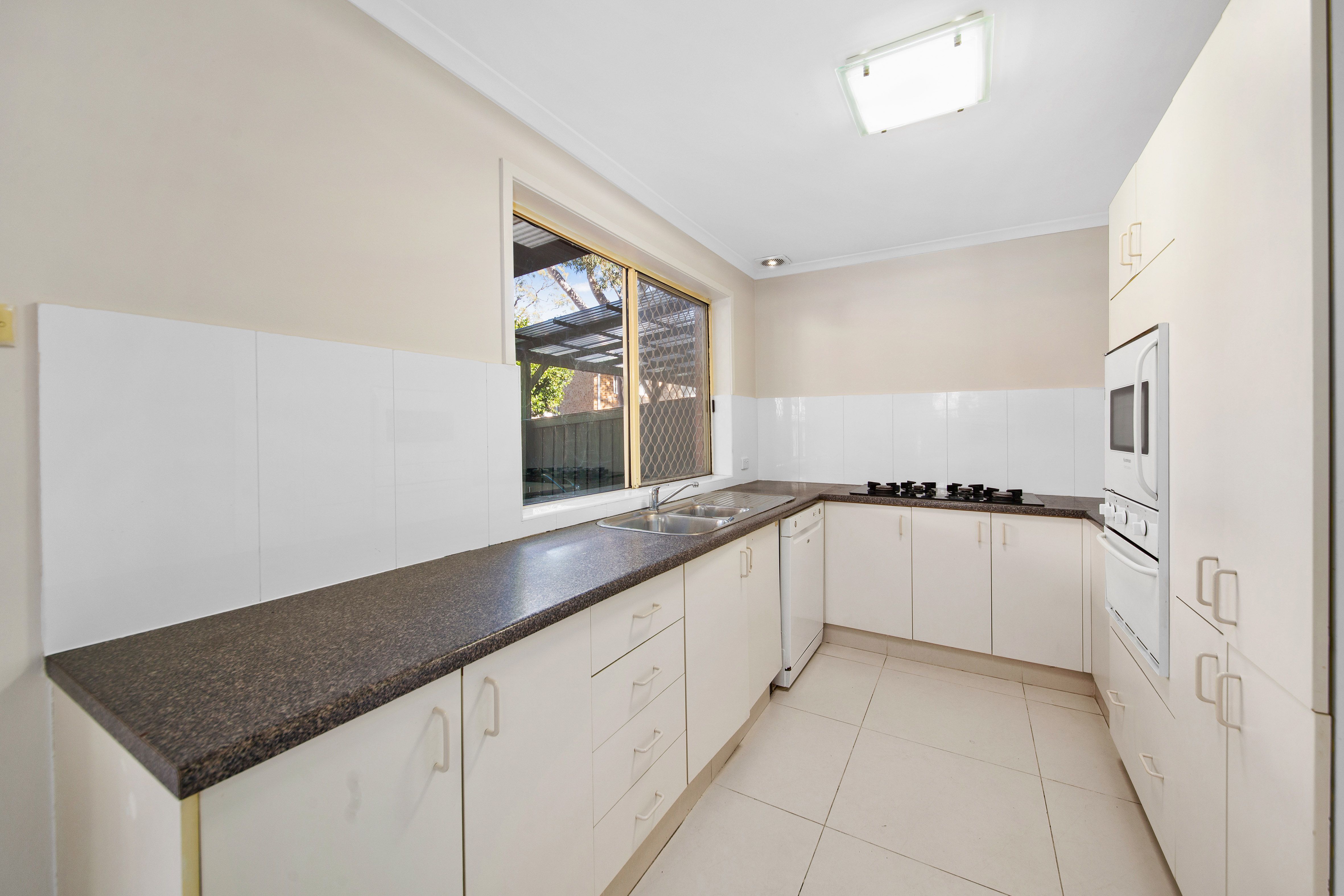 22/11 Owen Jones Row, Menai, NSW 2234
