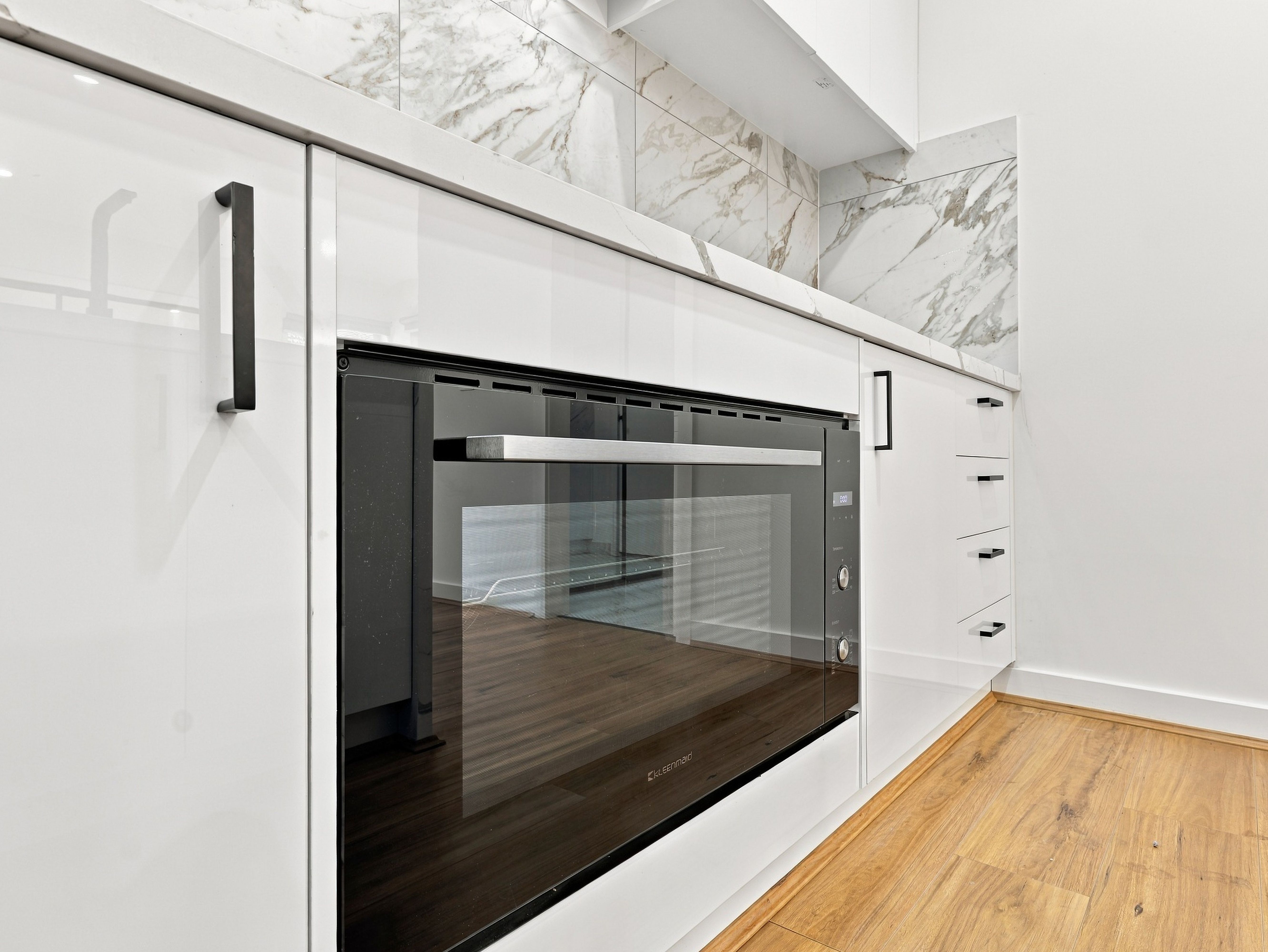 1/10 Davern Court — photo 8 of 27