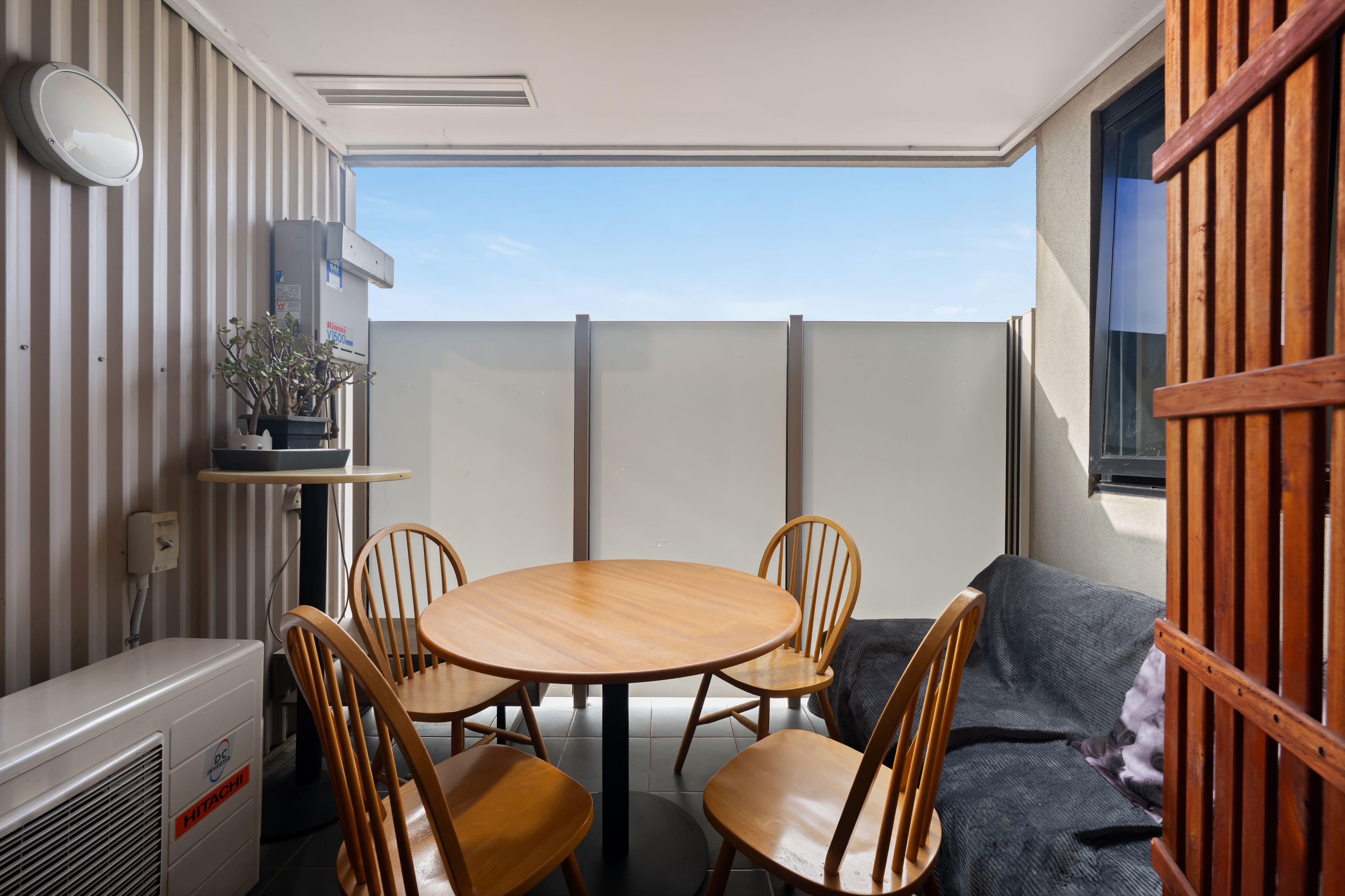 202/37-41 Munro Street — photo 9 of 9