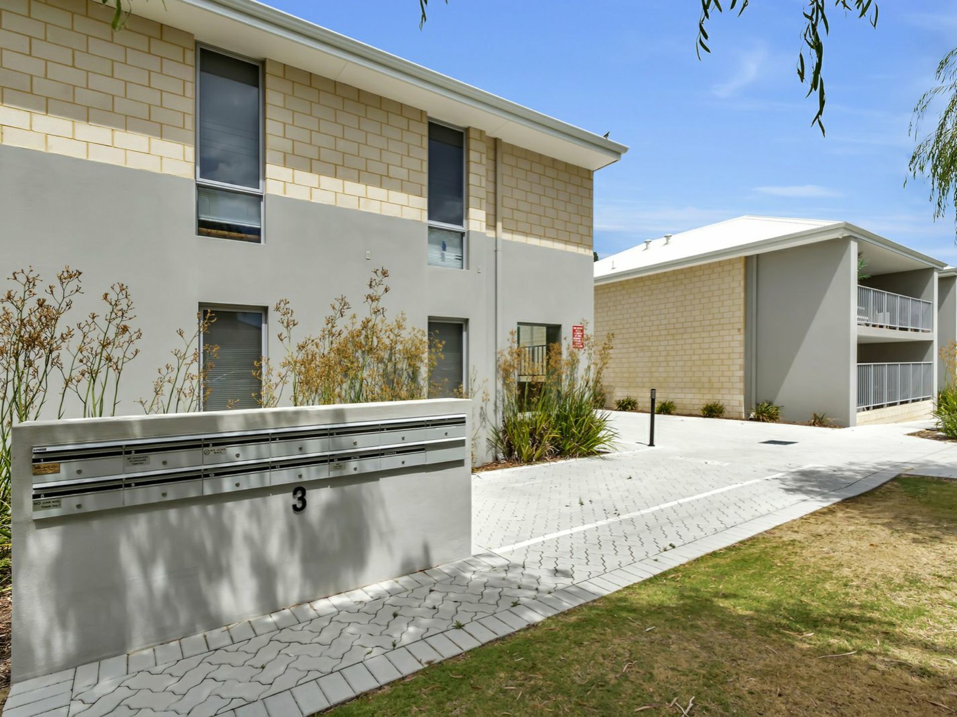 10/3 Donar Street, Innaloo, WA 6018
