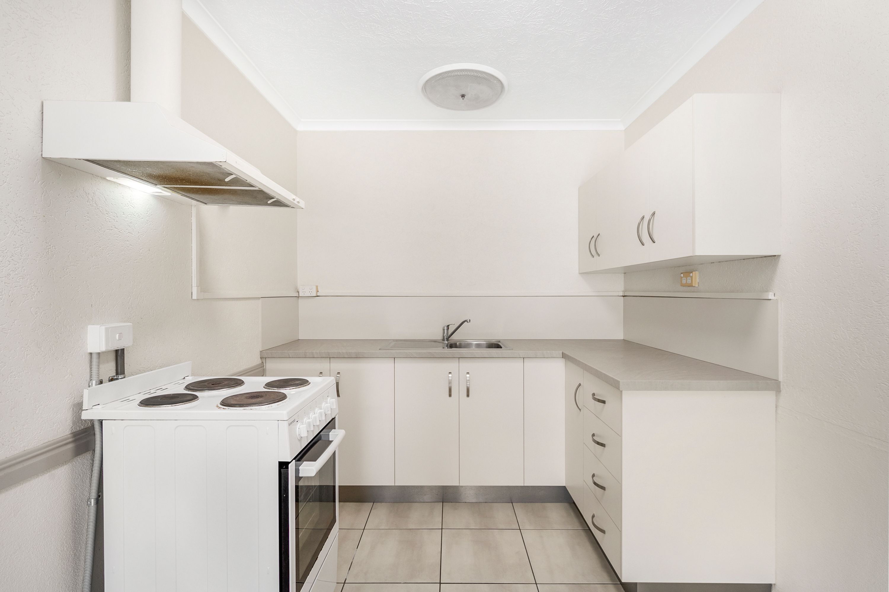 2/7 Seventh Street, Railway Estate, QLD 4810