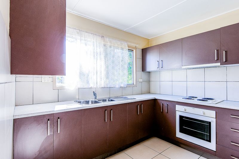13 Bruce Road, Woodridge, QLD 4114