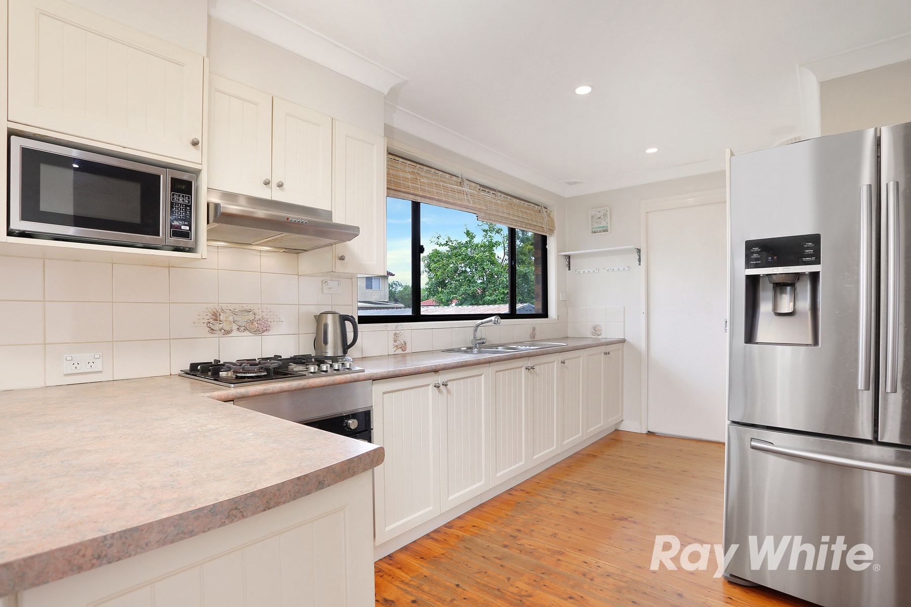 210 Banks Drive, St Clair, NSW 2759