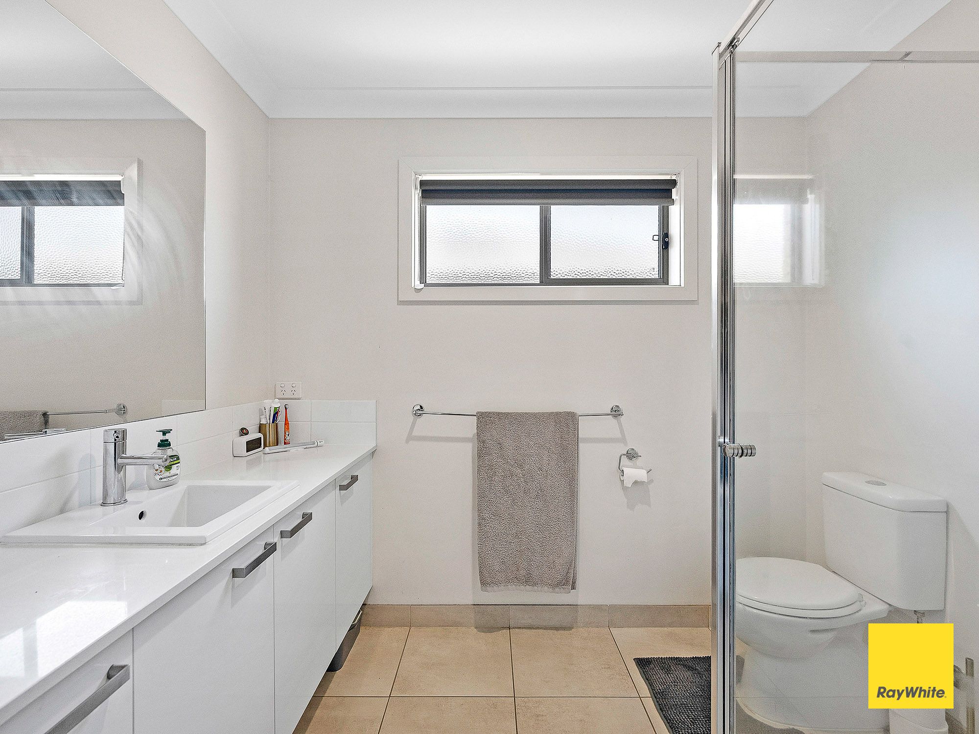 2/20A Emmett Street — photo 10 of 14