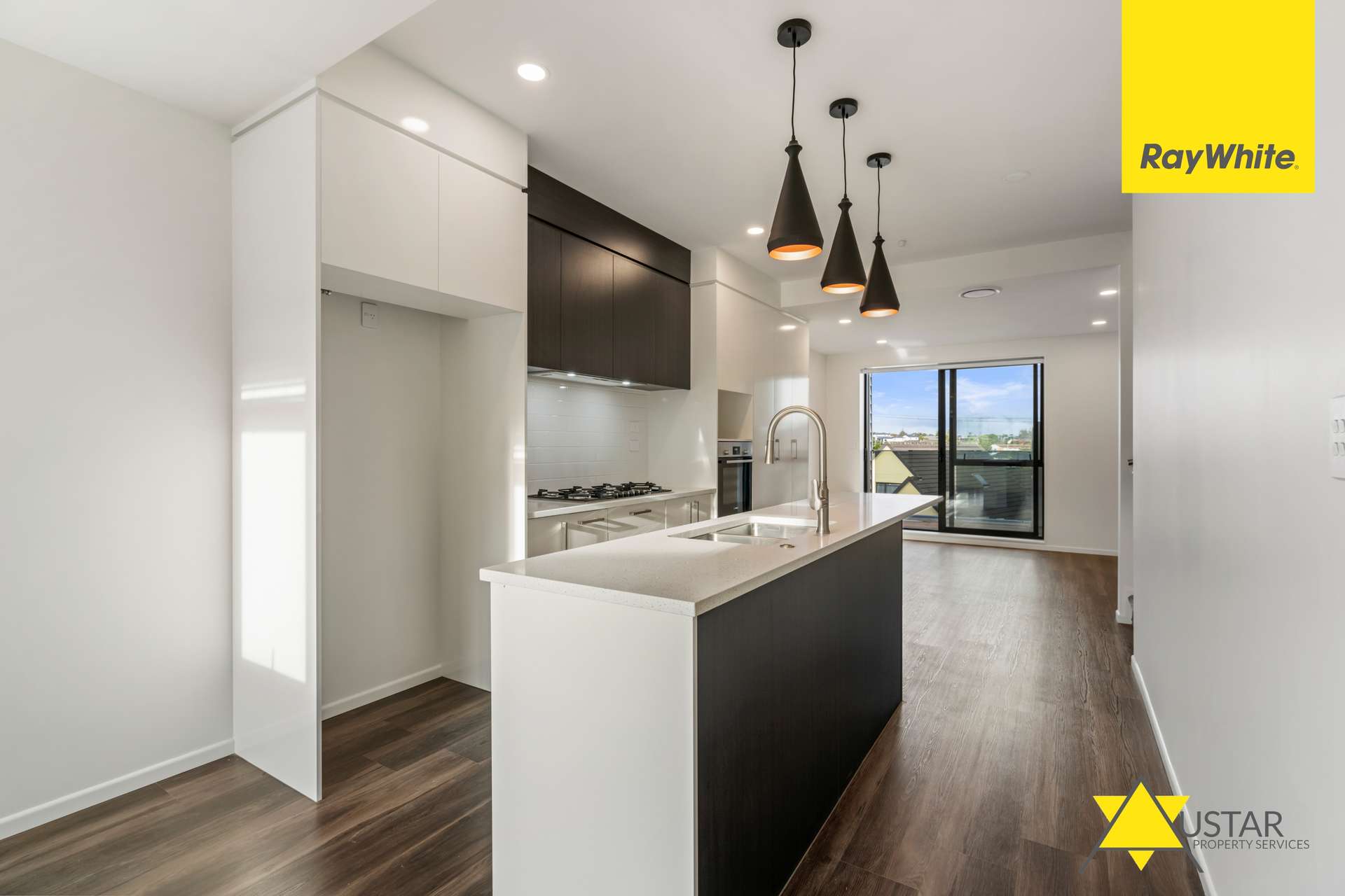 465B Blockhouse Bay Road photo 2