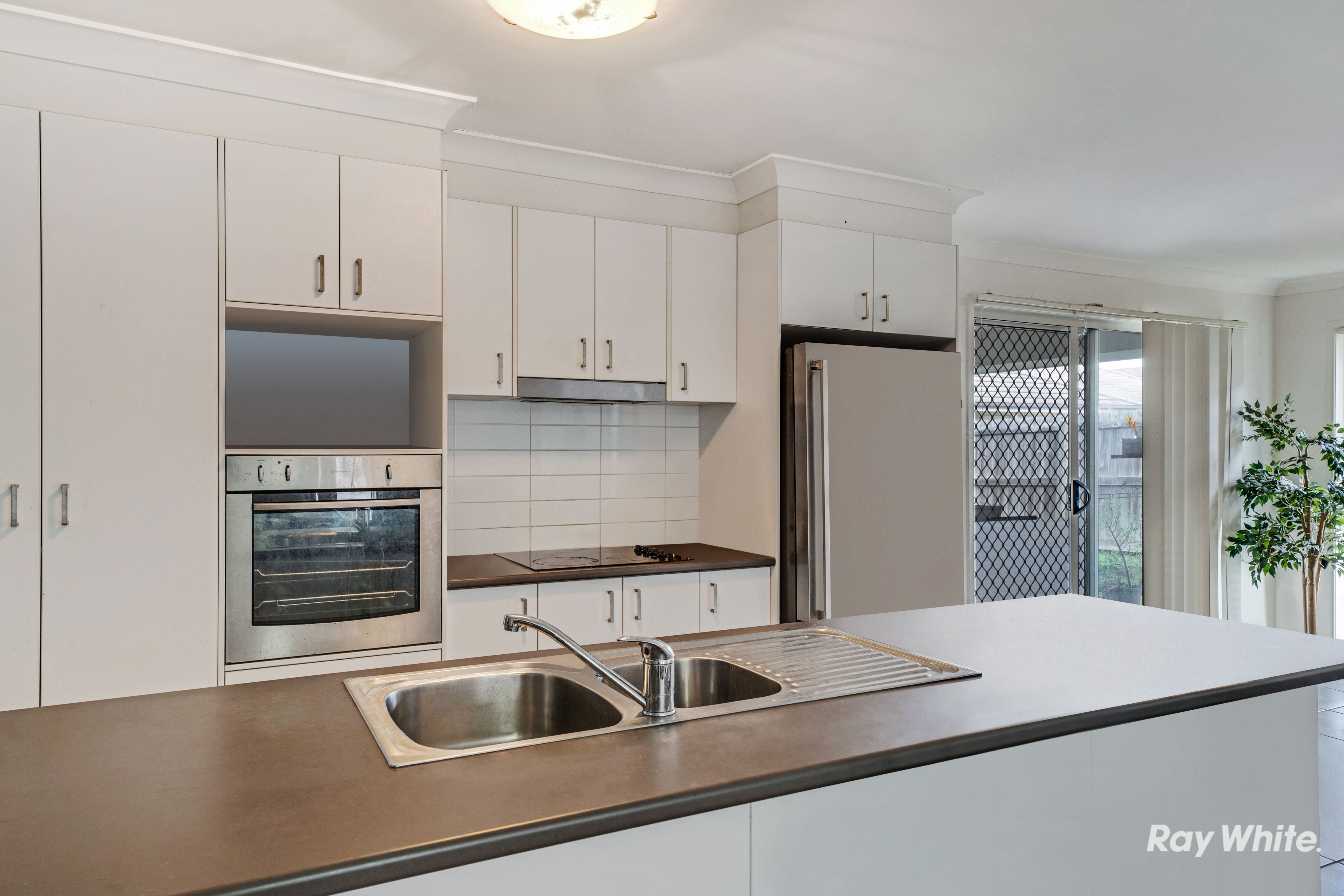 3 Greenpark Drive, Crestmead, QLD 4132