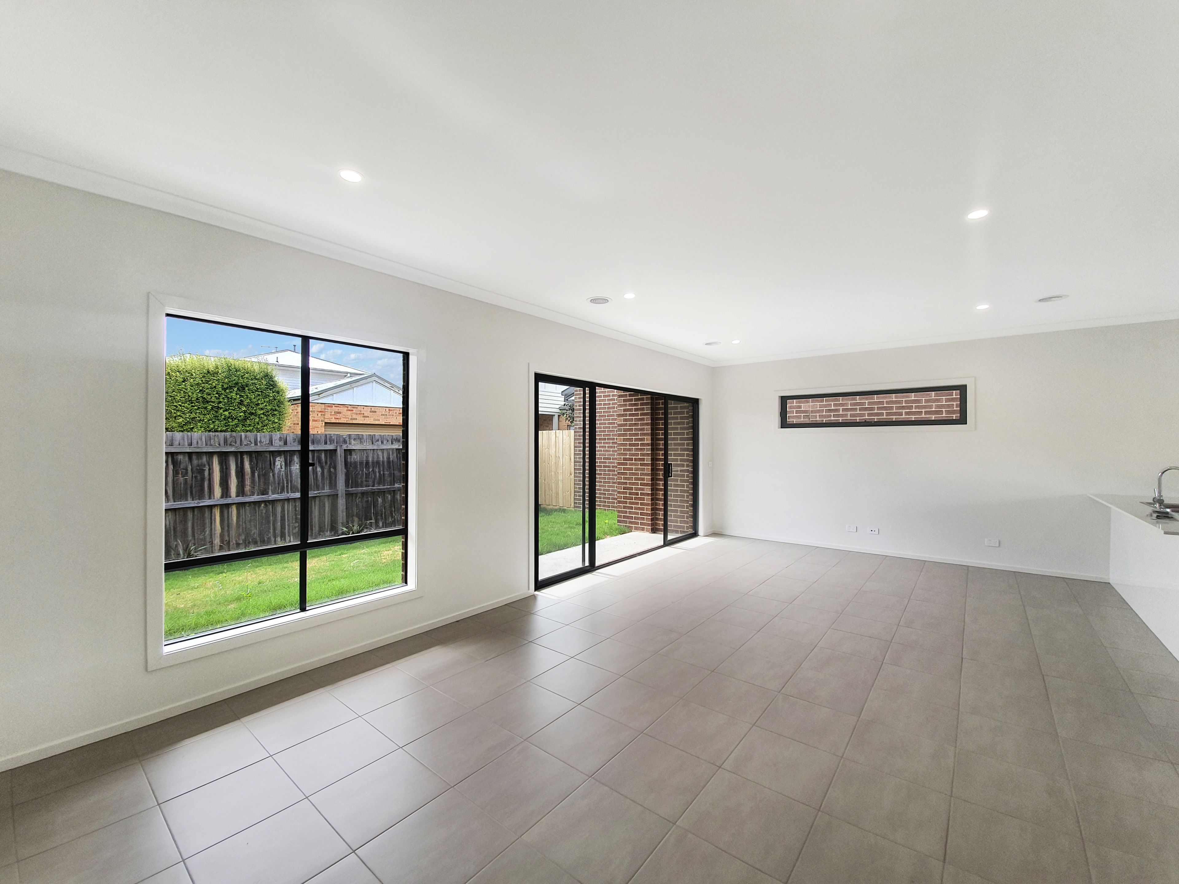 2/41 Logan Street, Hamlyn Heights, VIC 3215