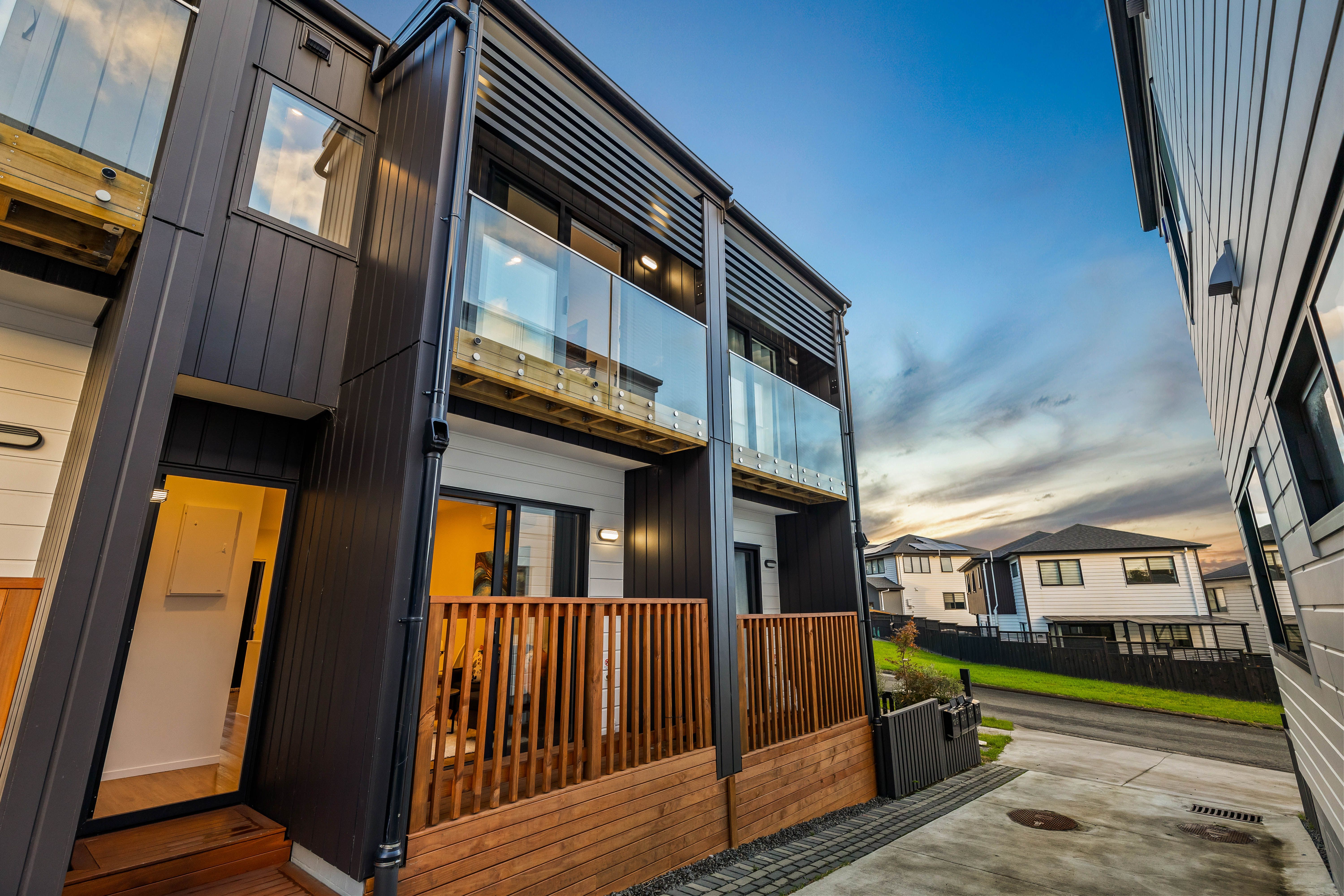 12b Woodhouse Place, West Harbour, Waitakere City