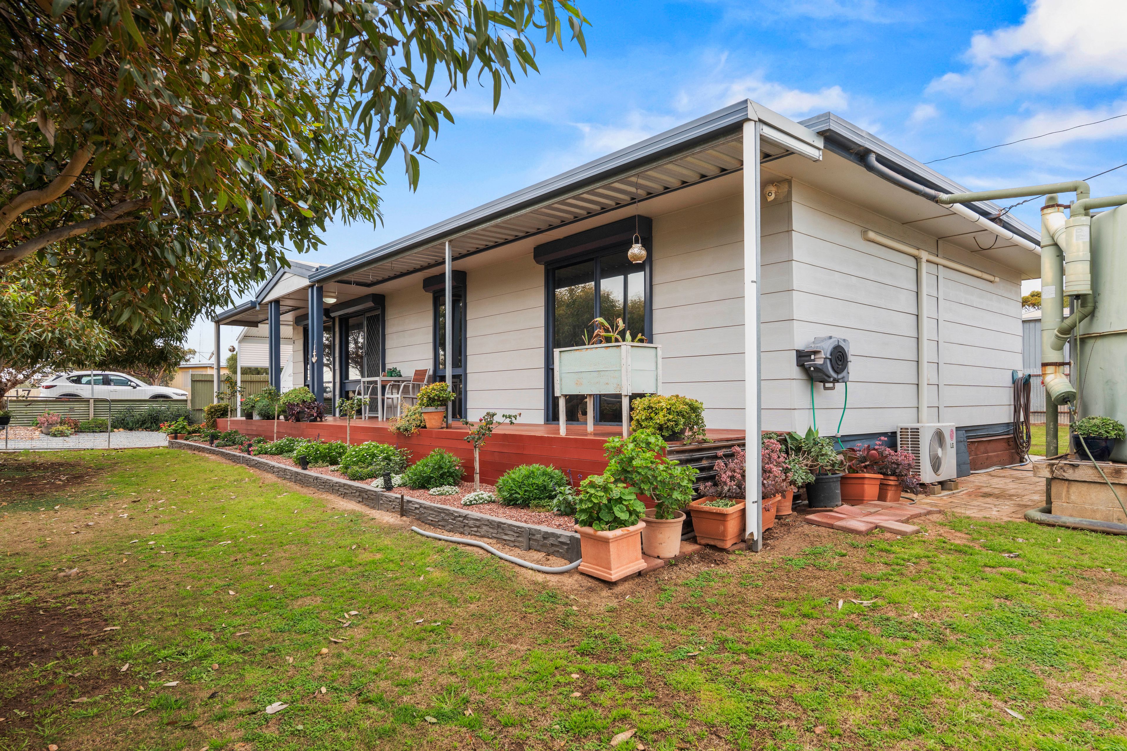 4 Third Street, Tickera, SA 5555