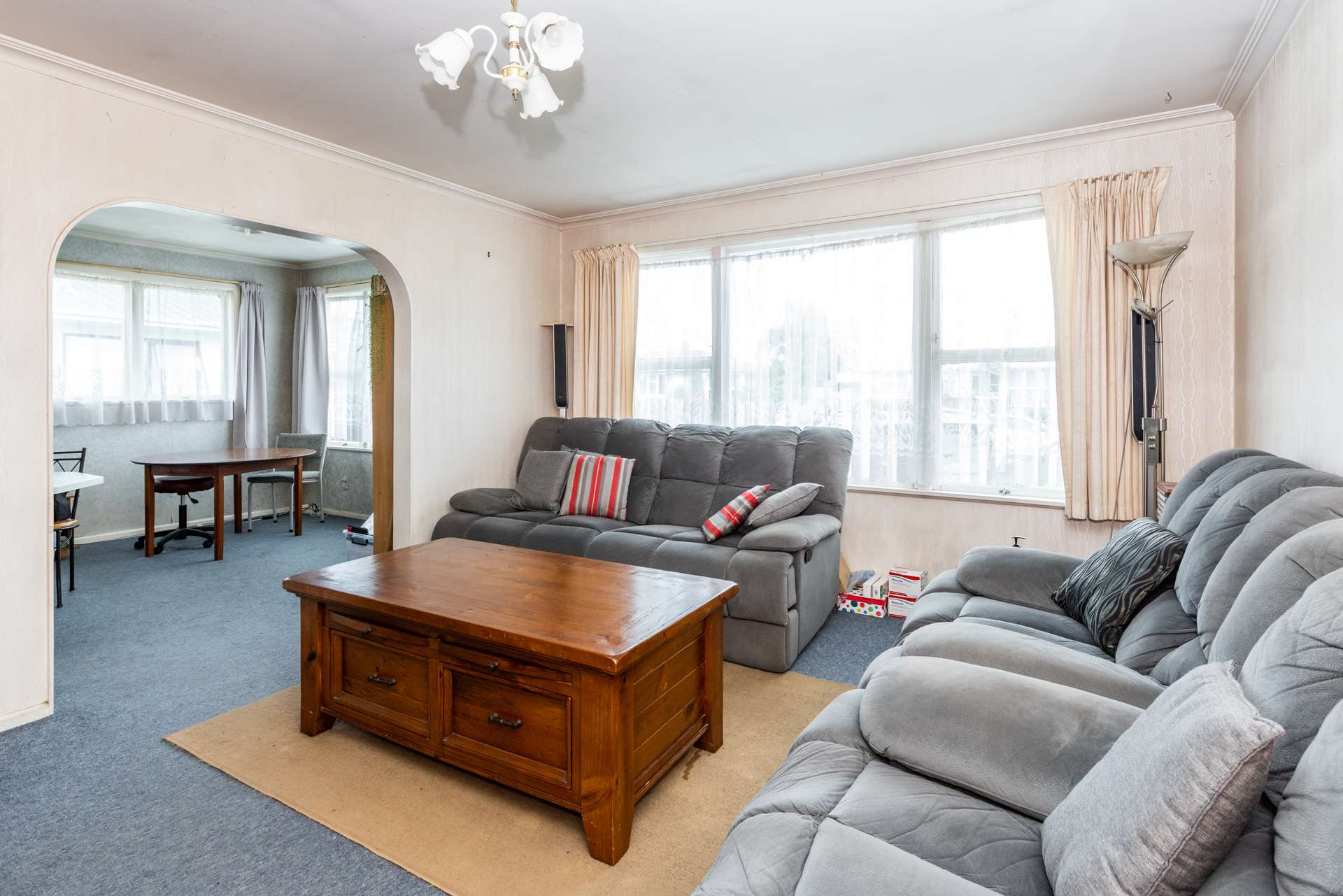 27 Wyatt Avenue photo 7