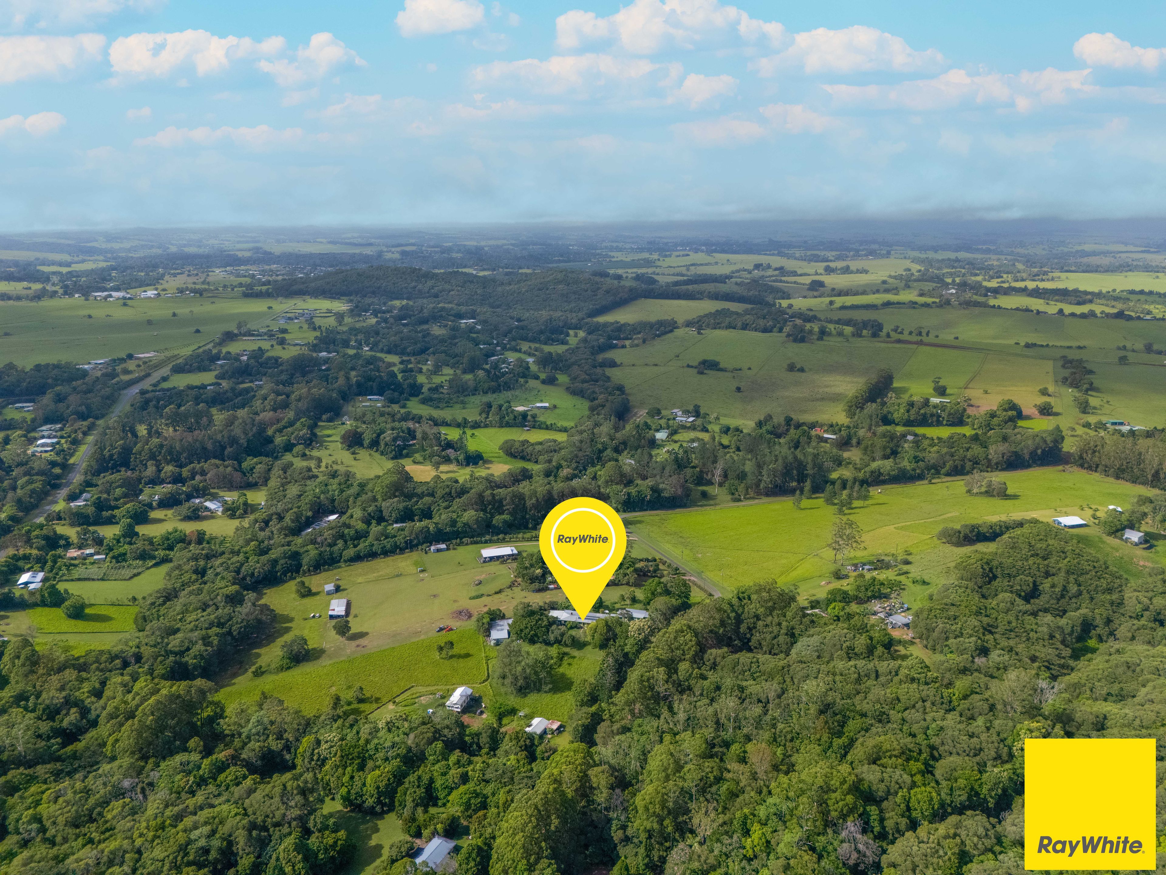 49 Mcleish Road, Lake Eacham, QLD 4884