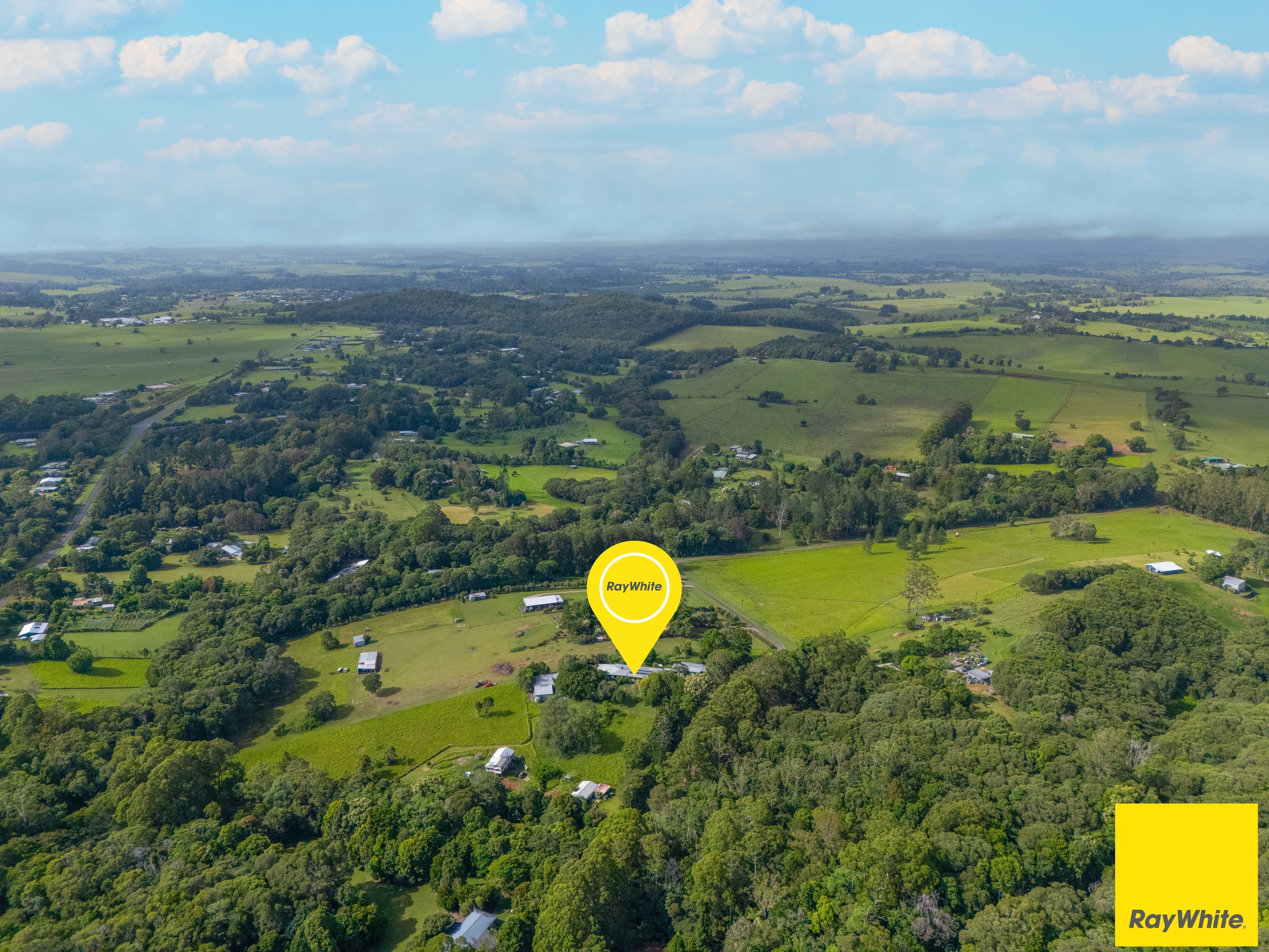 49 Mcleish Road, Lake Eacham, QLD 4884