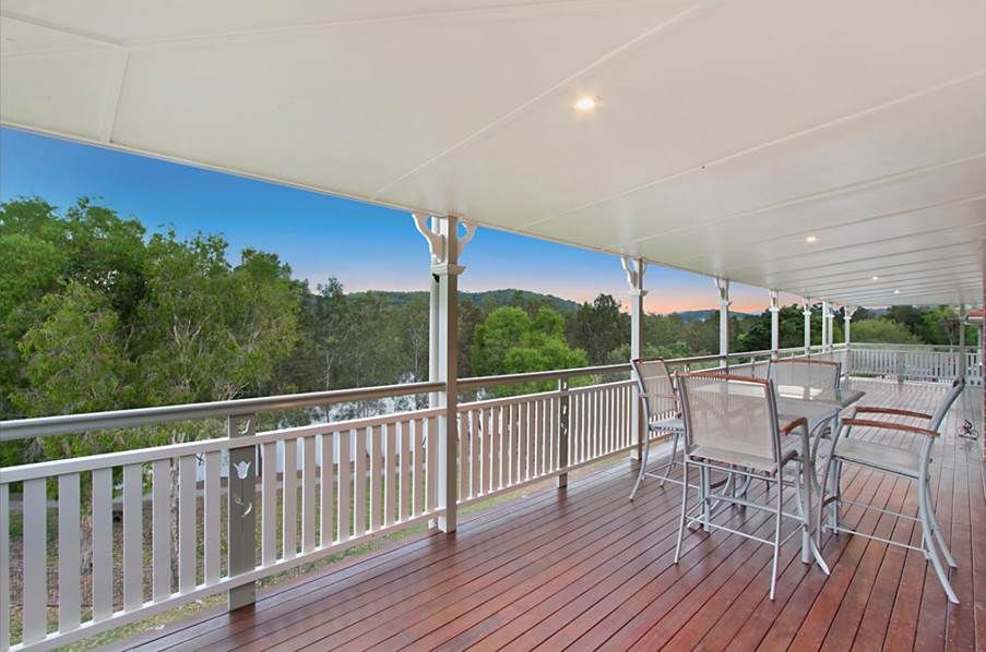 4 Nyoka Court, Elanora QLD 4221