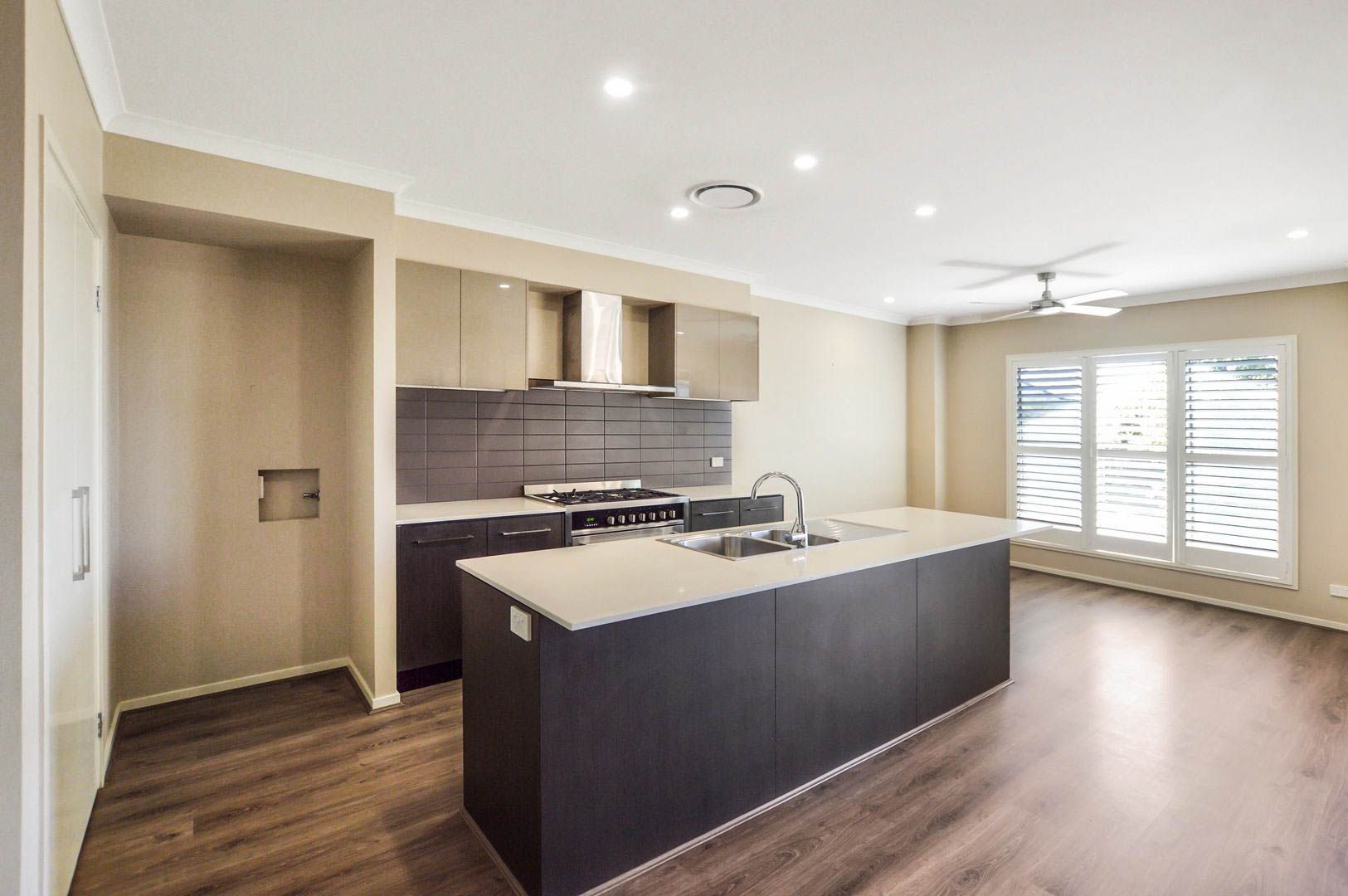 24 Mckivat Drive, Springfield Lakes, QLD 4300