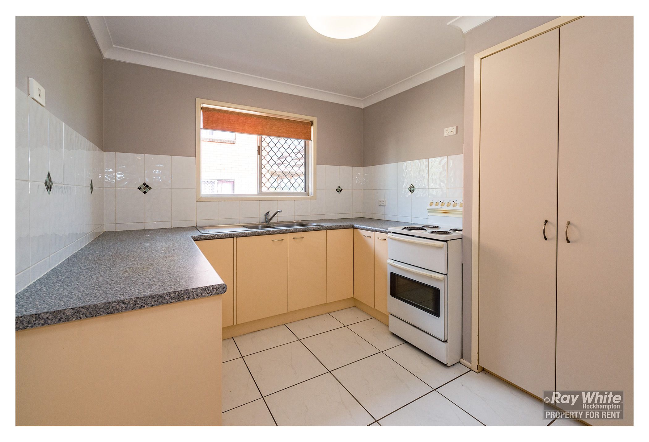 1/263 Thozet Road, Koongal, QLD 4701