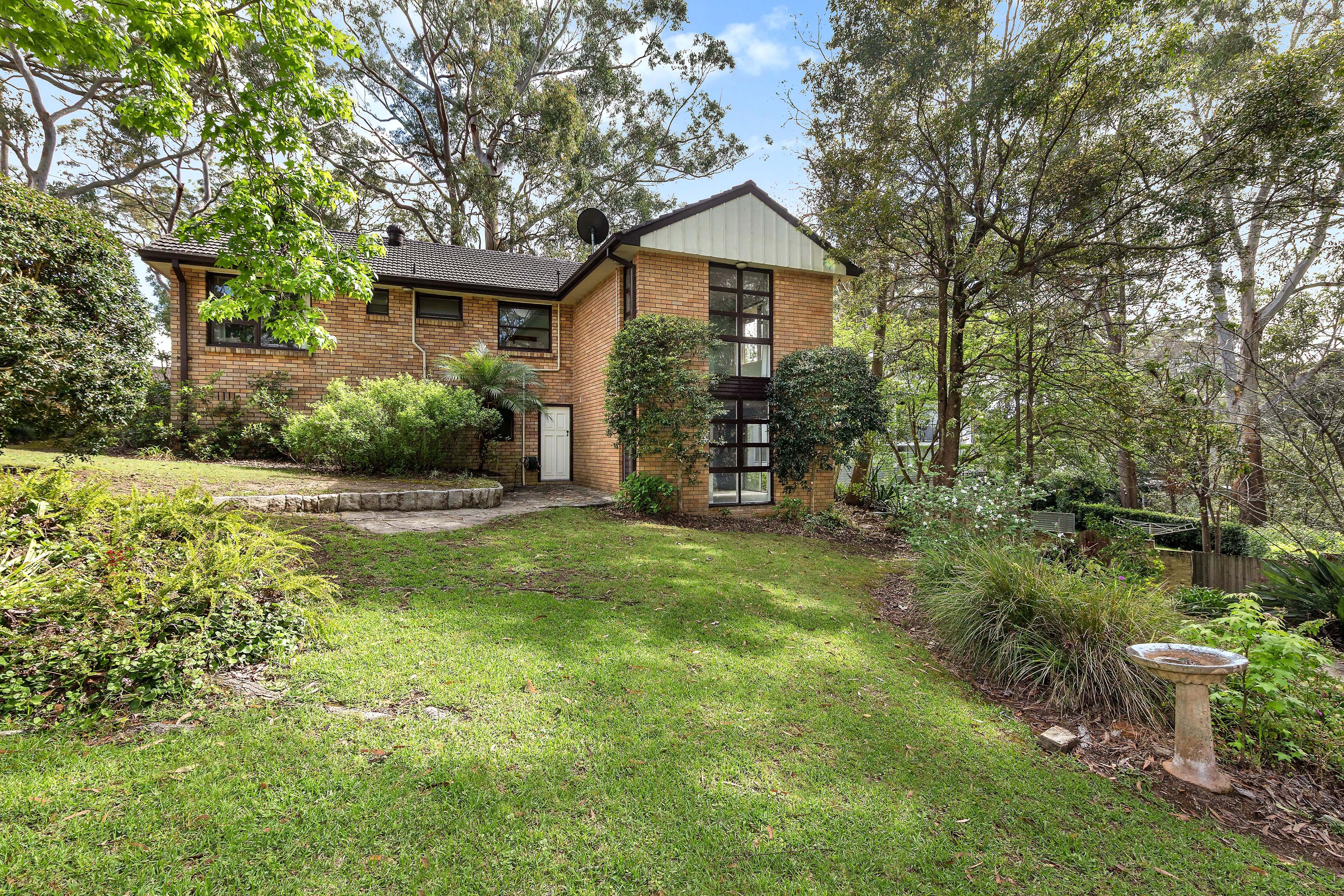 61 Manor Road — photo 9 of 10