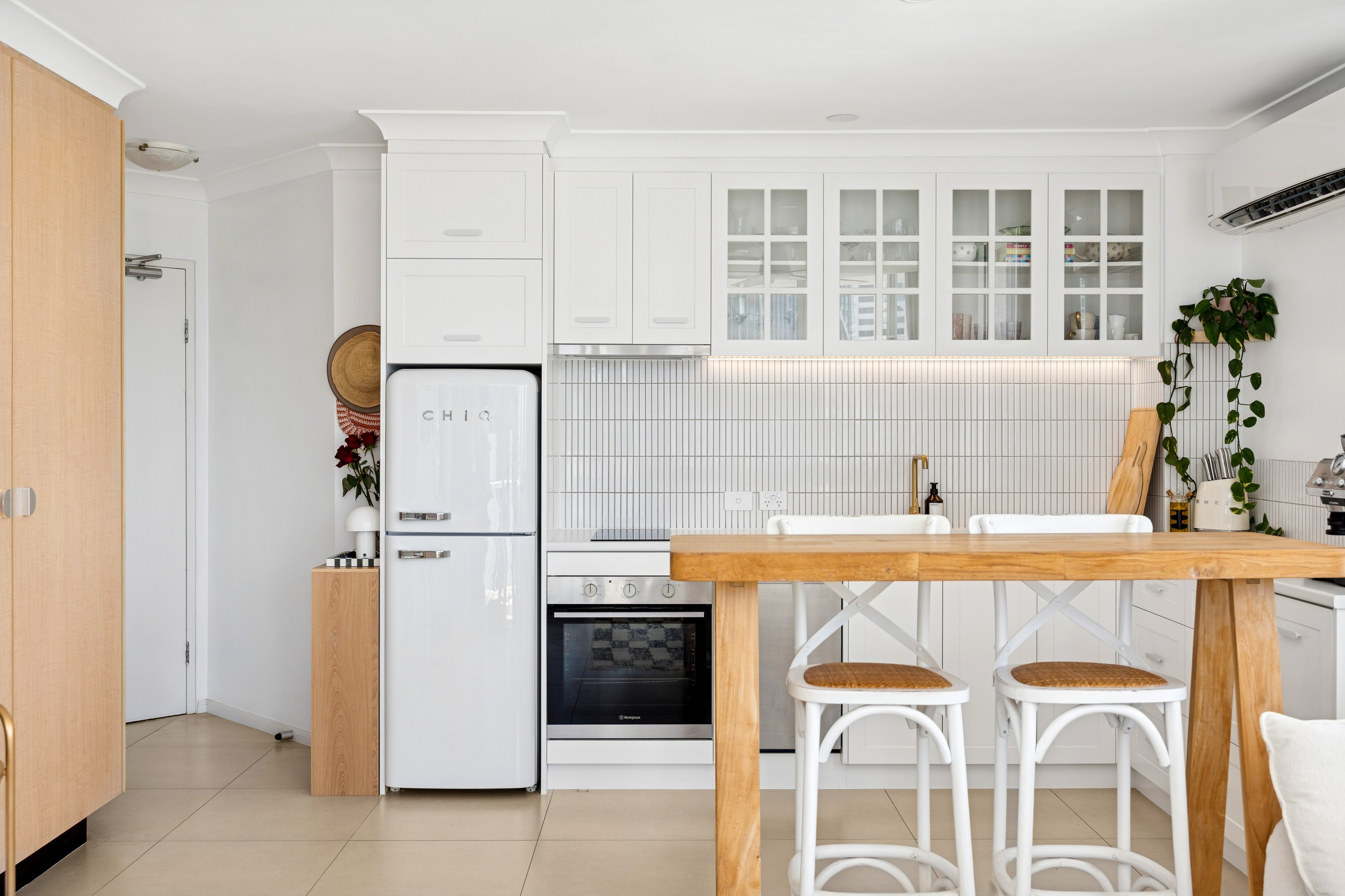 91/210 Surf Parade, Surfers Paradise, QLD 4217