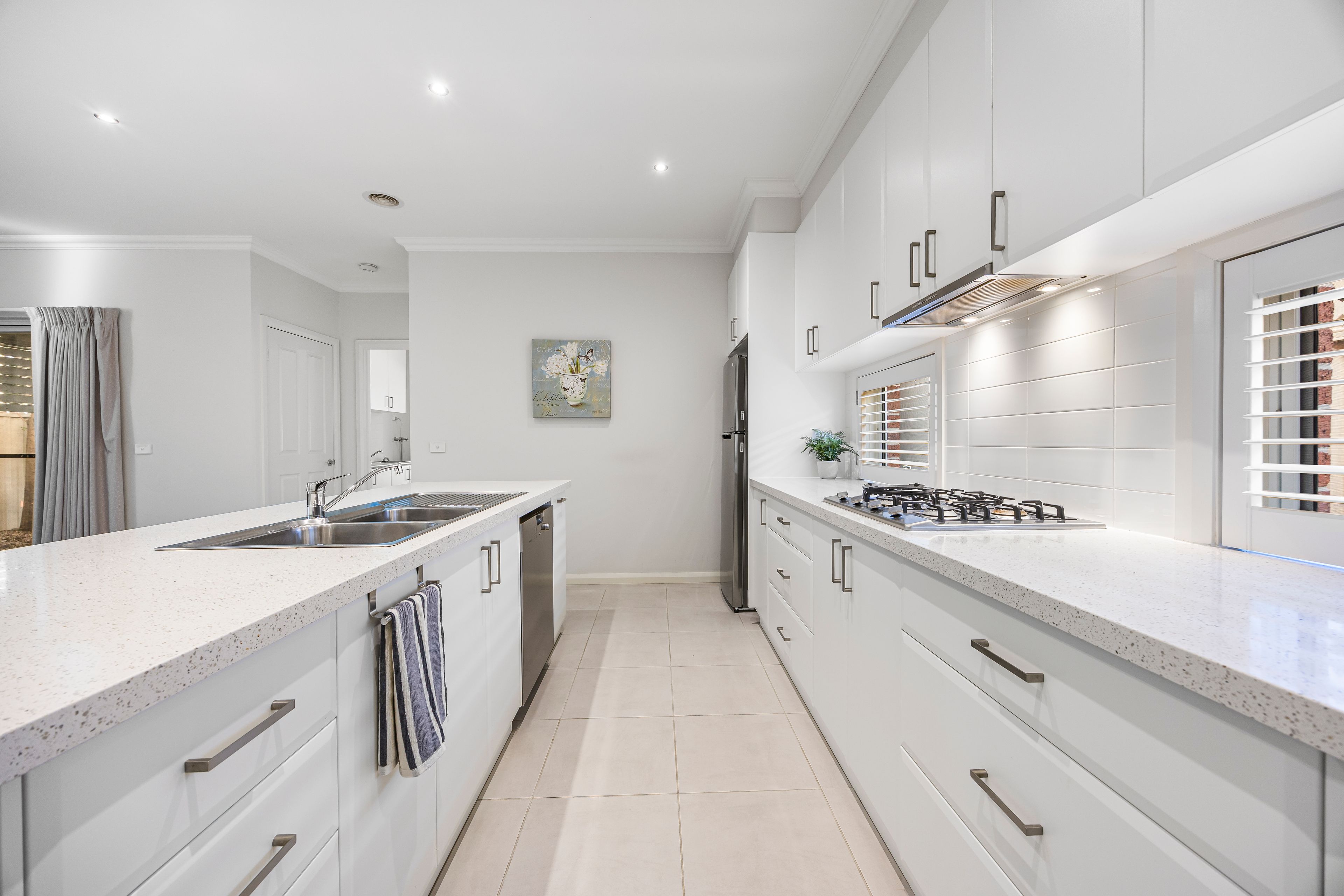 28 Monastery Drive, Wendouree, VIC 3355