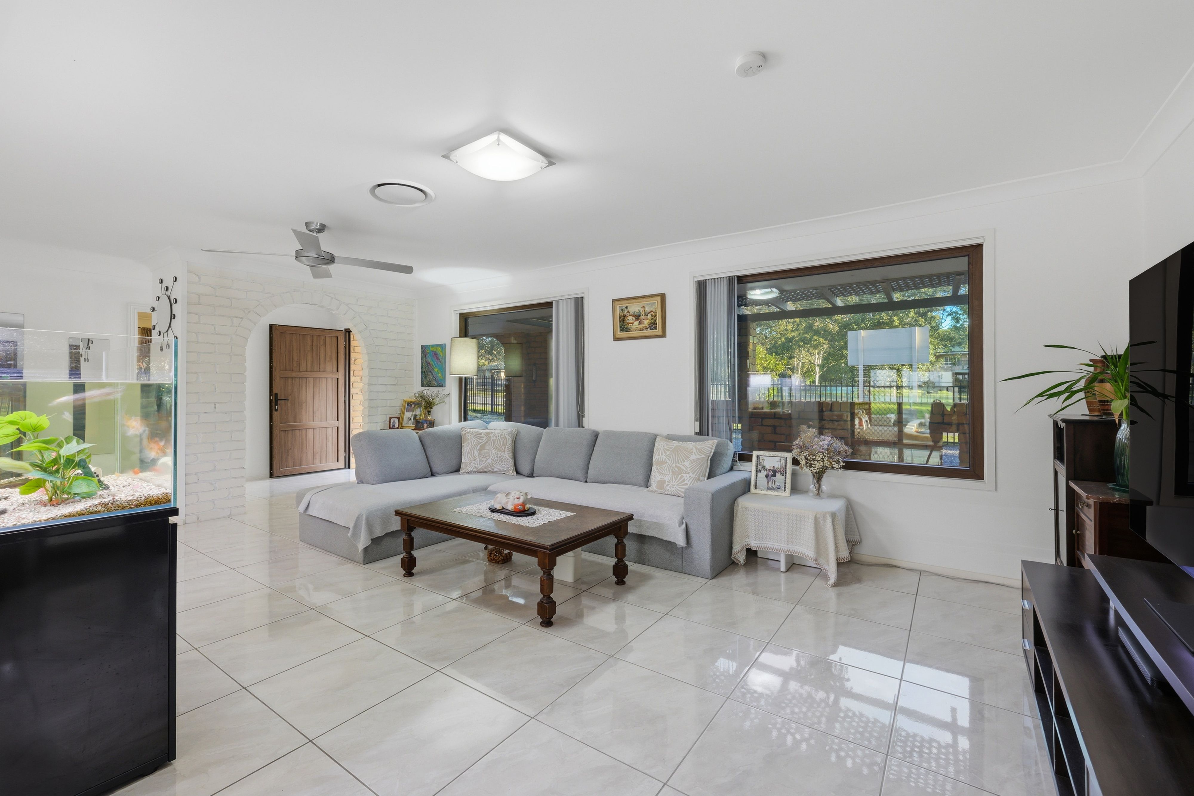 65 Peachey Road — photo 3 of 30