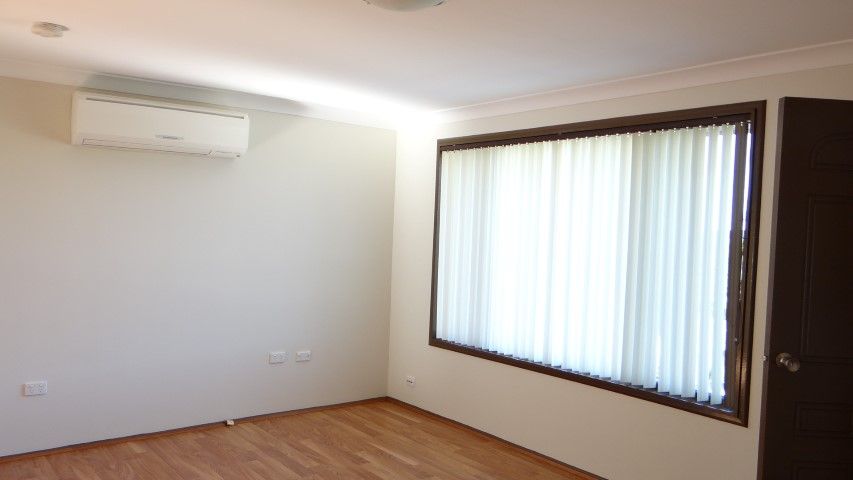 68 Beverley Avenue, Unanderra, NSW 2526