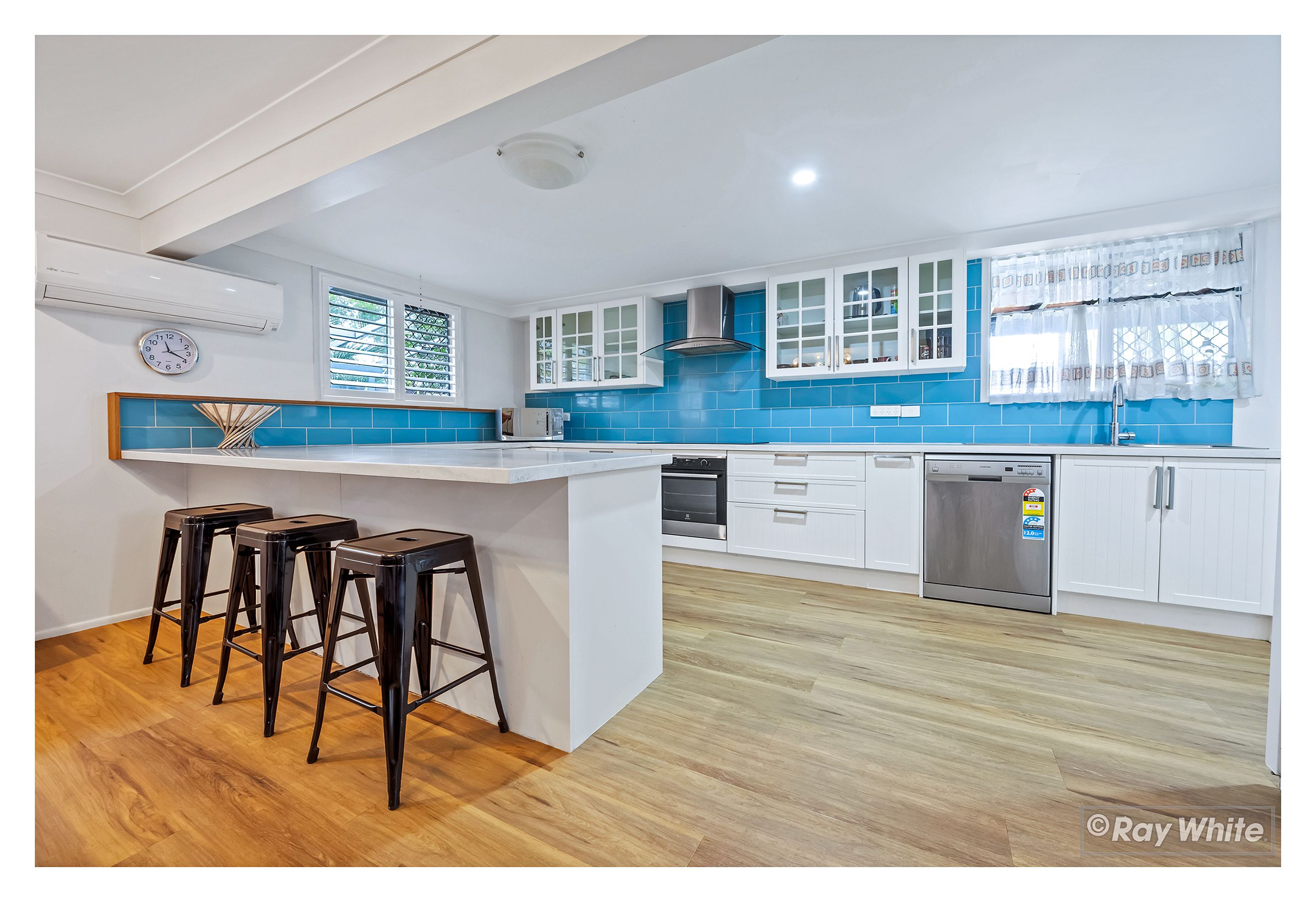 8 Lambourne Avenue, Norman Gardens, QLD 4701
