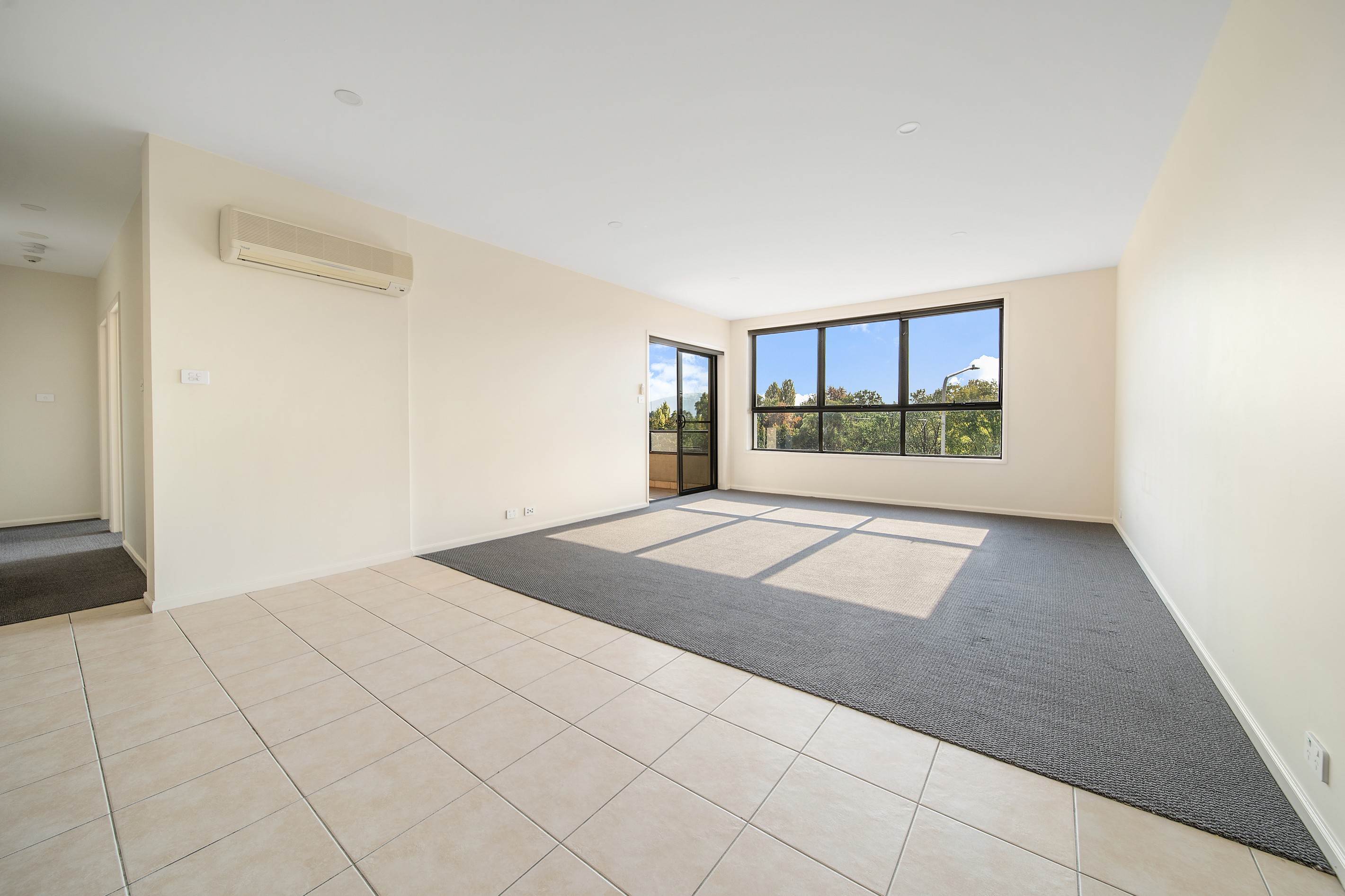 17/2 Eileen Good Street, Greenway, ACT 2900