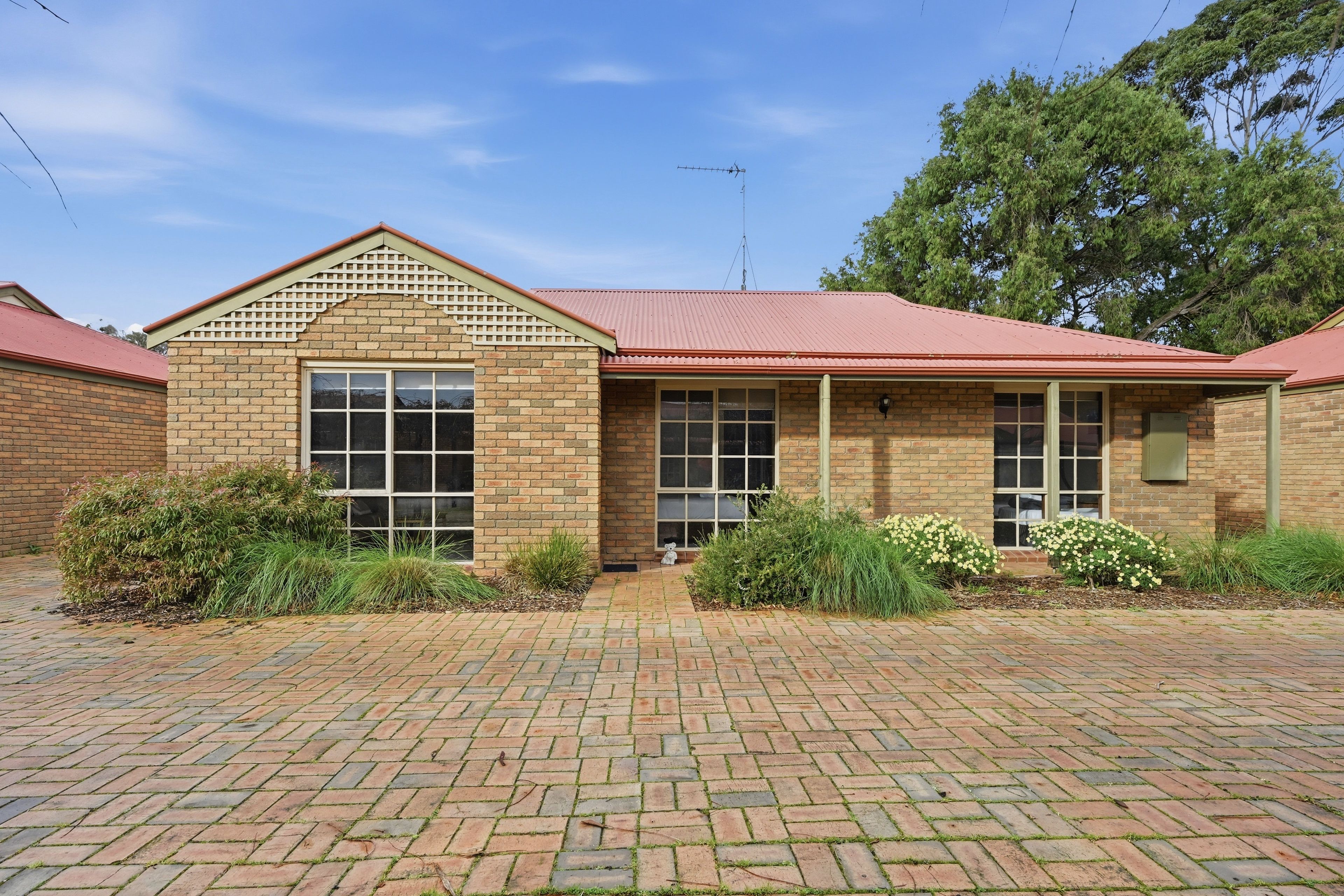 6/4-6 Cuttriss Street — photo from Ray White Inverloch
