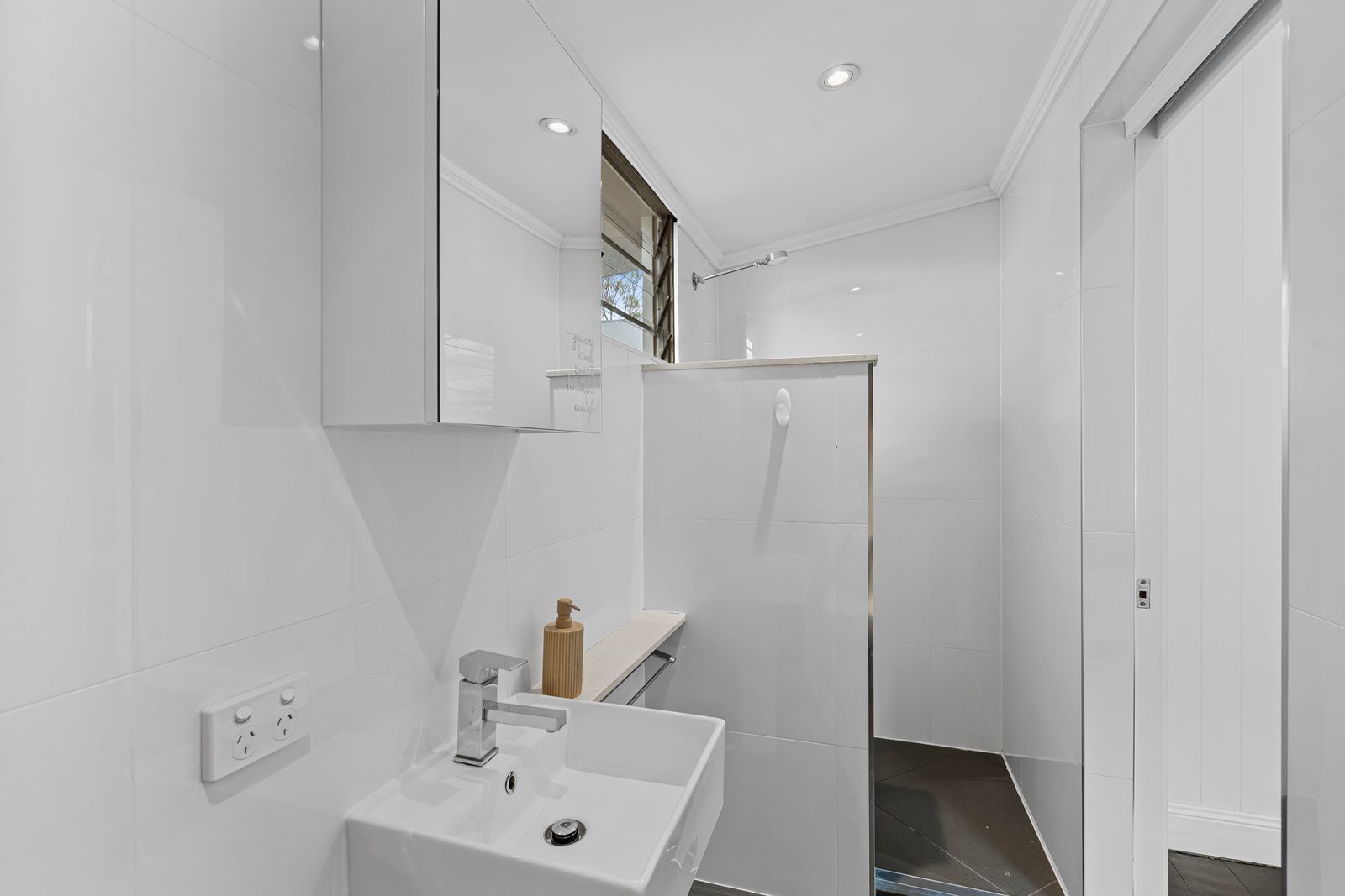 37 Eversley Terrace — photo 22 of 30