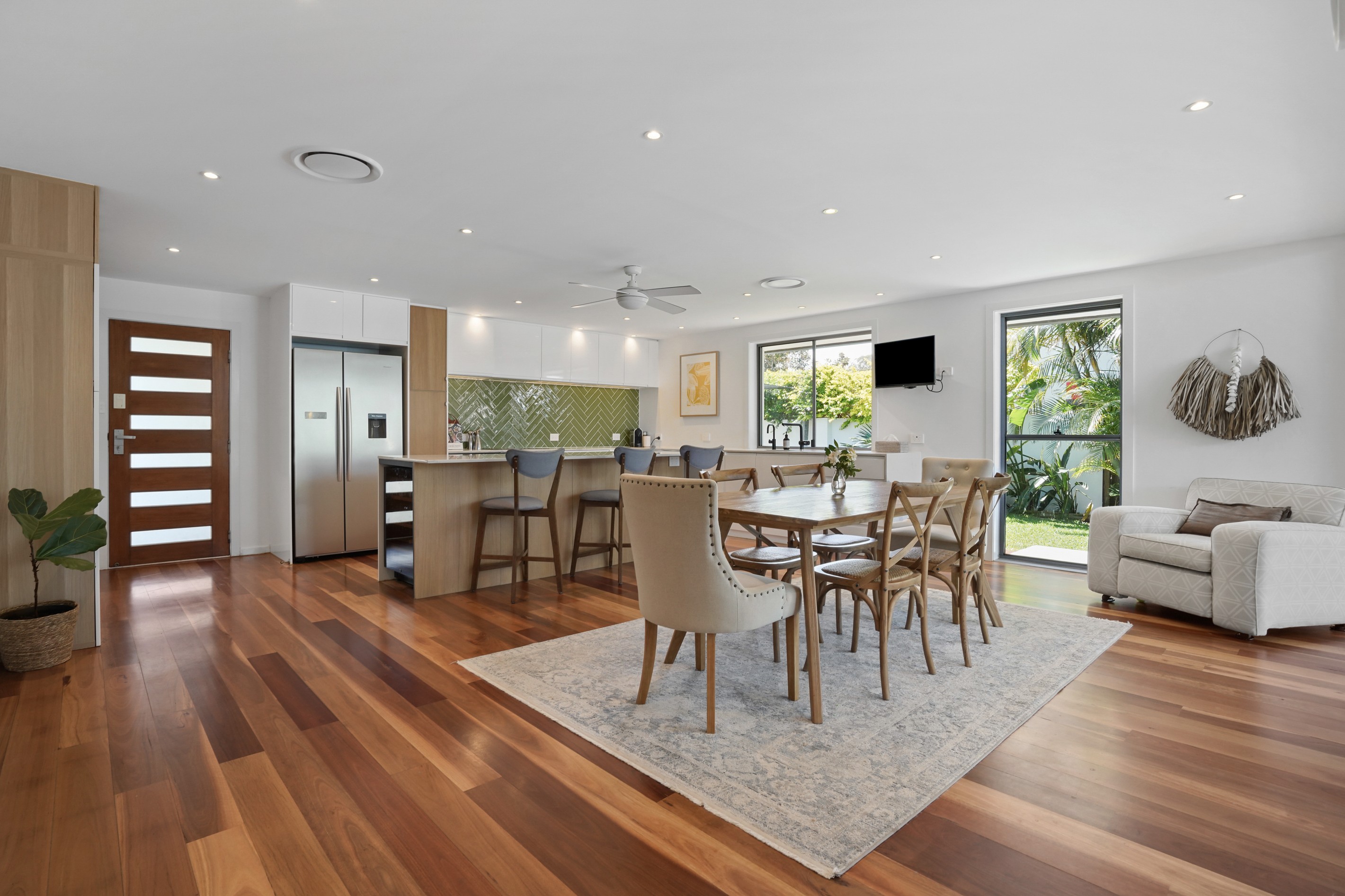 99 Burleigh Street, Burleigh Heads, QLD 4220