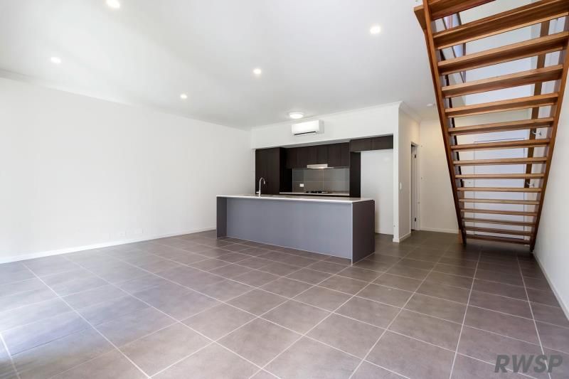 2/31 Gatina Crescent, Coomera, QLD 4209