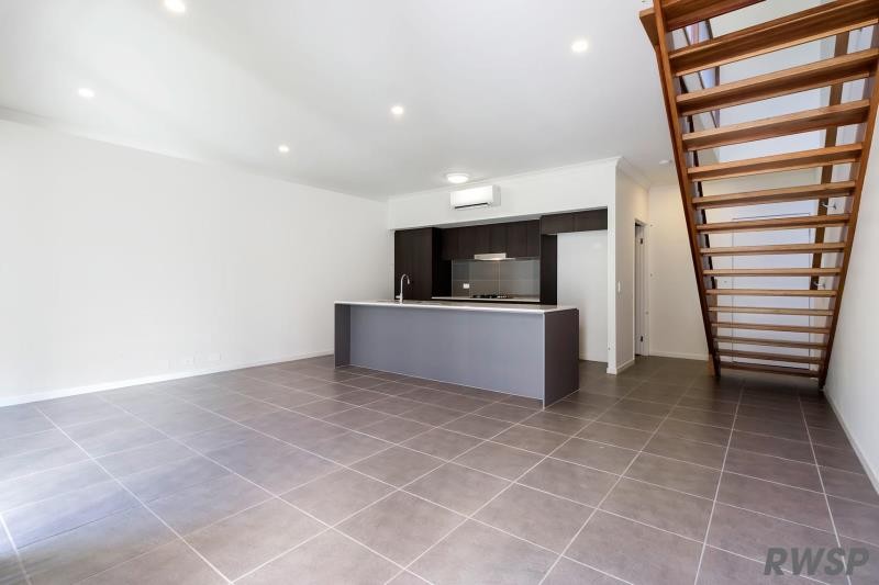 2/31 Gatina Crescent, Coomera, QLD 4209