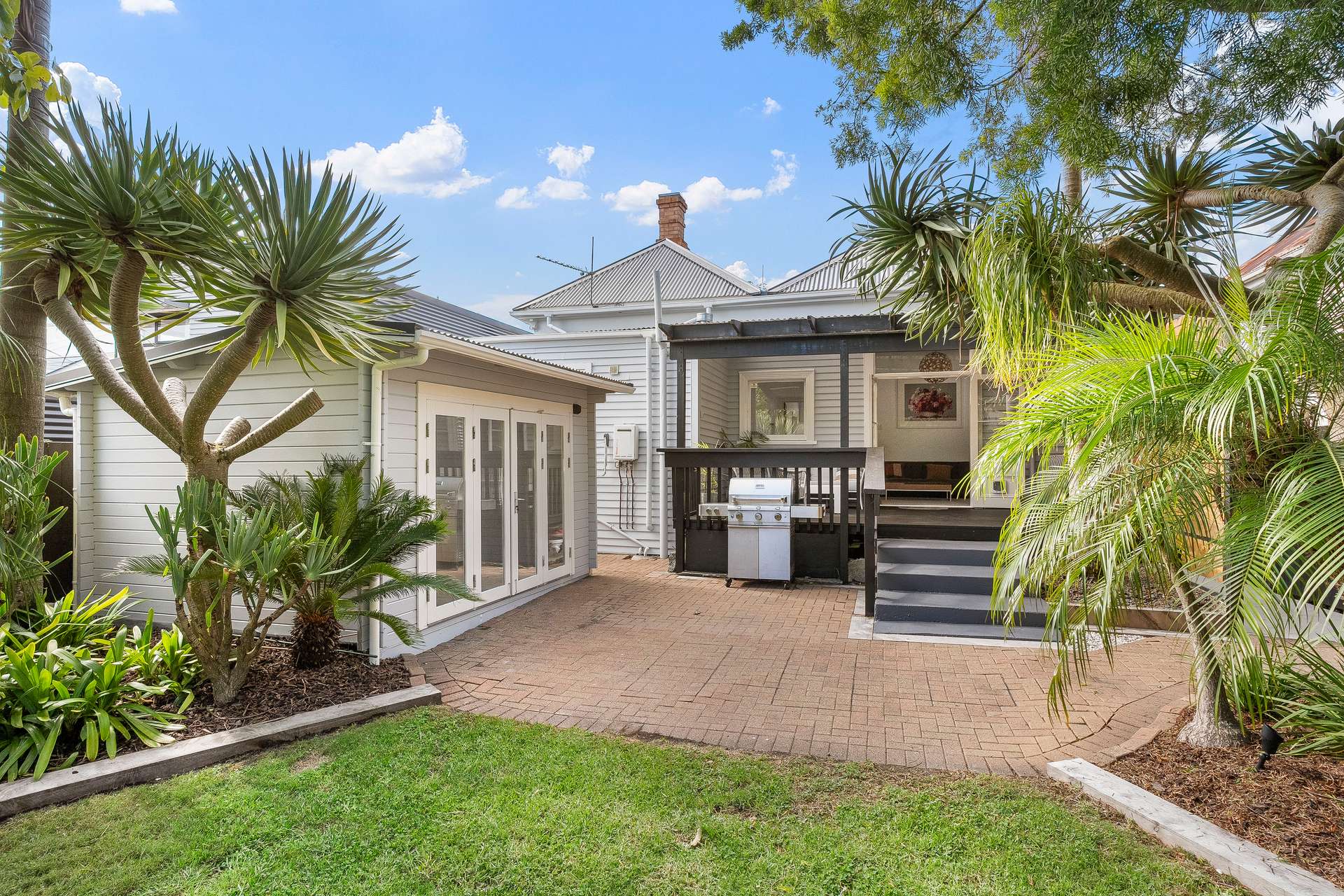 347 Richmond Road photo 14