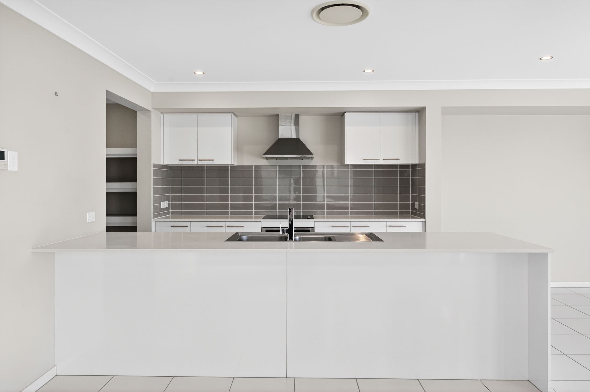 21 North View Street — photo 6 of 27