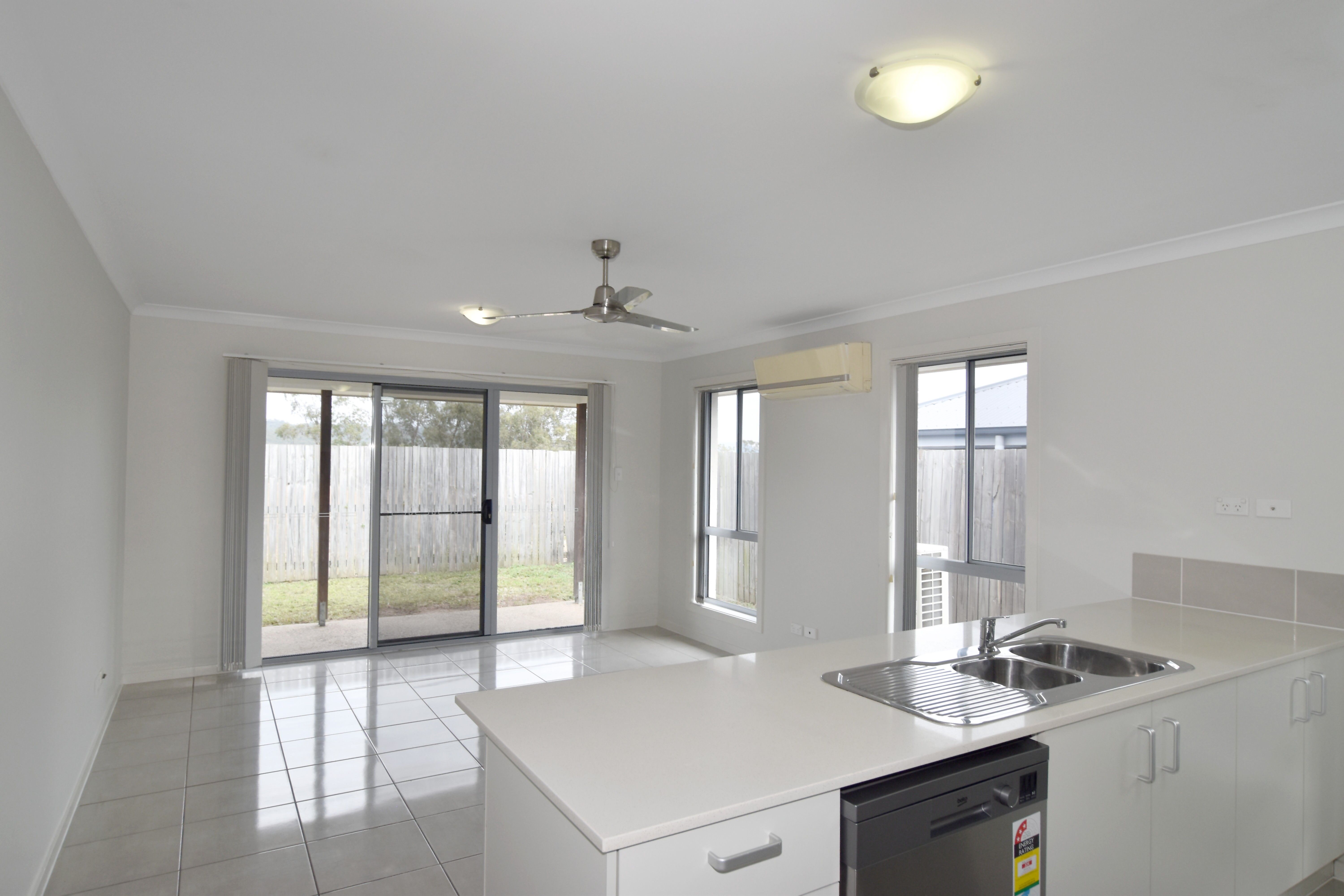 7 Seagull Boulevard, Kirkwood, QLD 4680