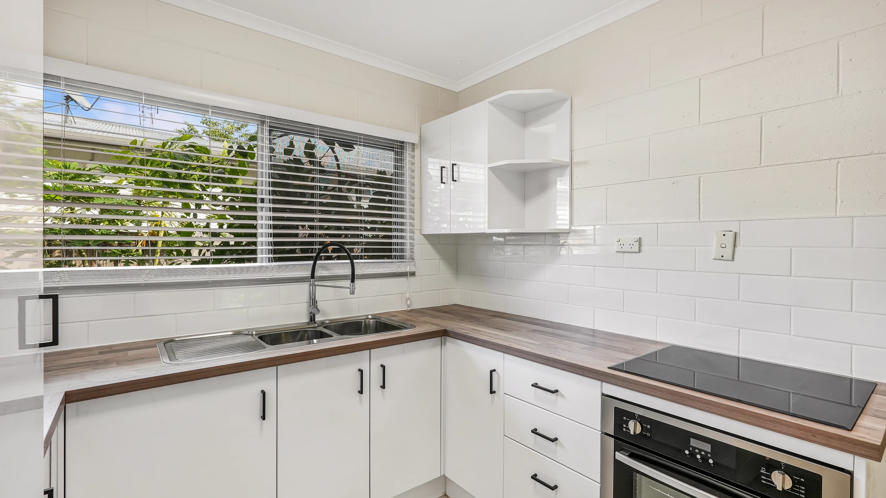 A/18 Macilwraith Street, Manoora, QLD 4870