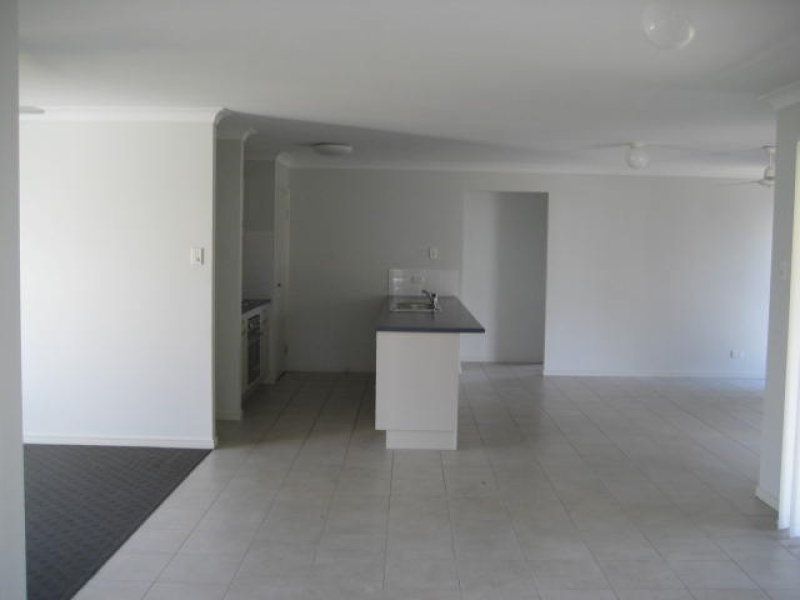 21 Dean Street, Bray Park, QLD 4500