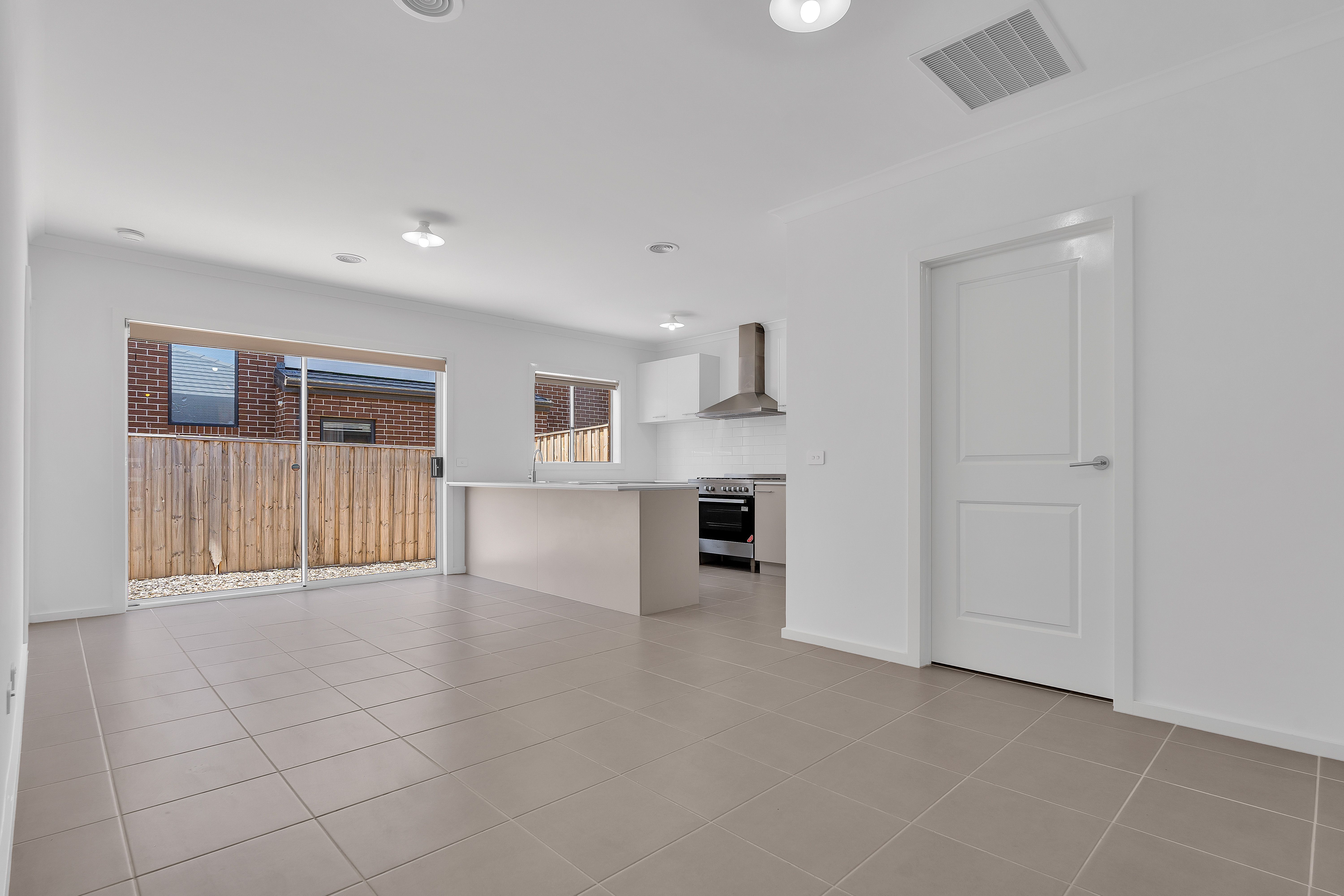 4 Semolina Street, MANOR LAKES, VIC 3024