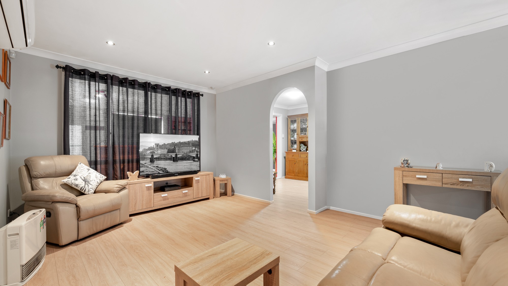 37 Davy Place, St Helens Park, NSW 2560