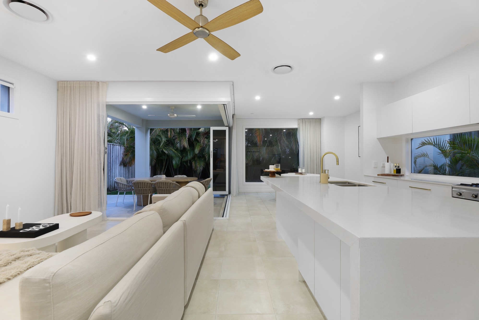 35 Keelson Crescent, Hope Island, QLD 4212